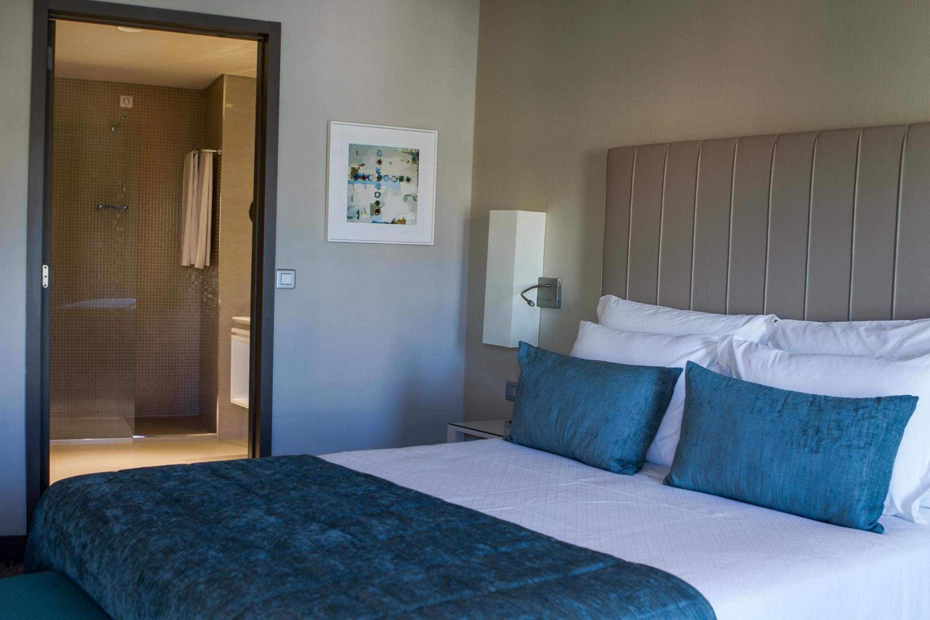 Standard Double Room - Photo 5