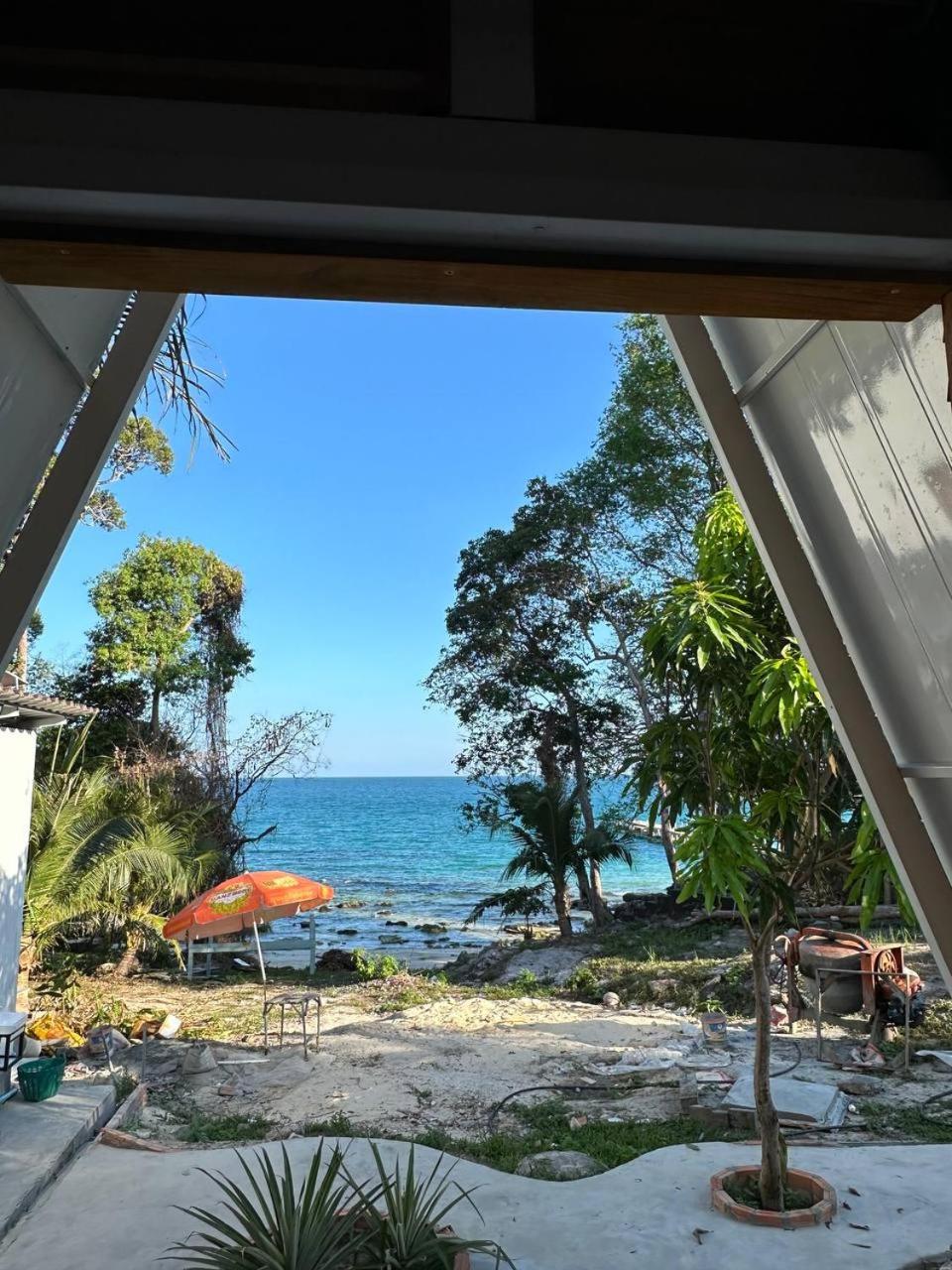 Bungalow with Fan photo 3