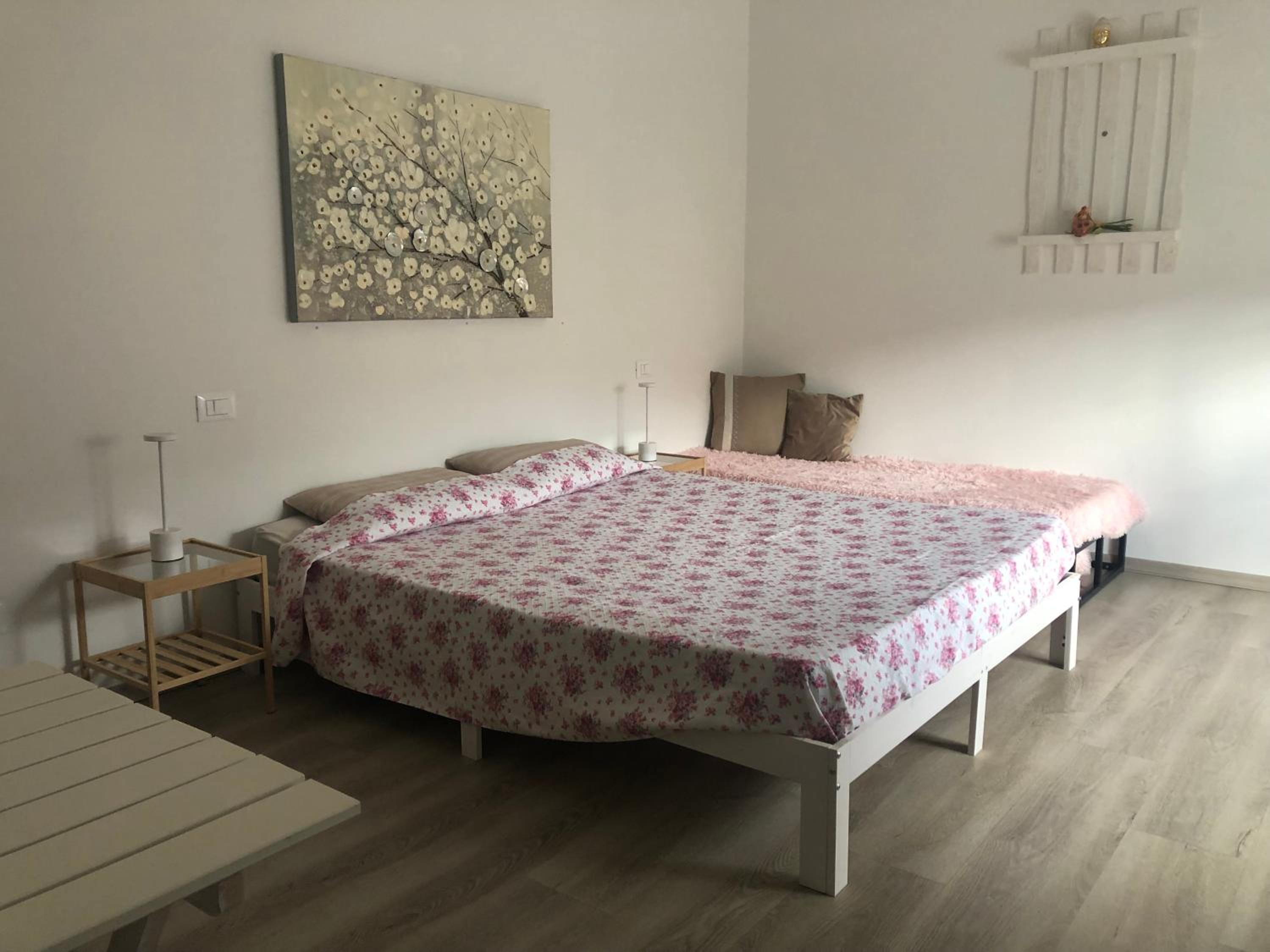Two-Bedroom Deluxe Apartment with Balcony