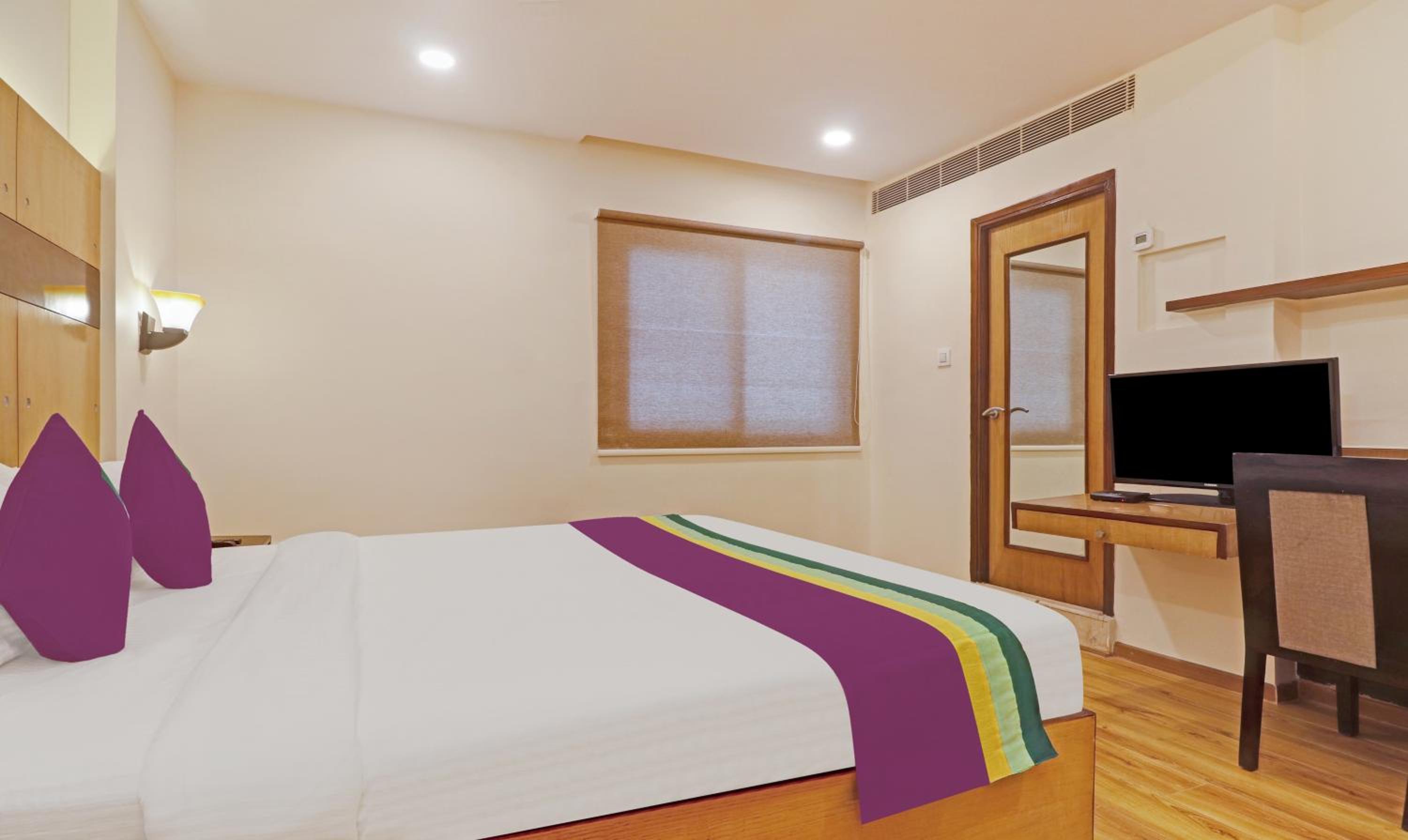 Deluxe Room - Photo 4