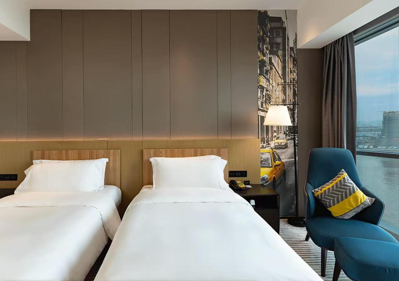 Deluxe Twin Bed Room with River View - Photo 3