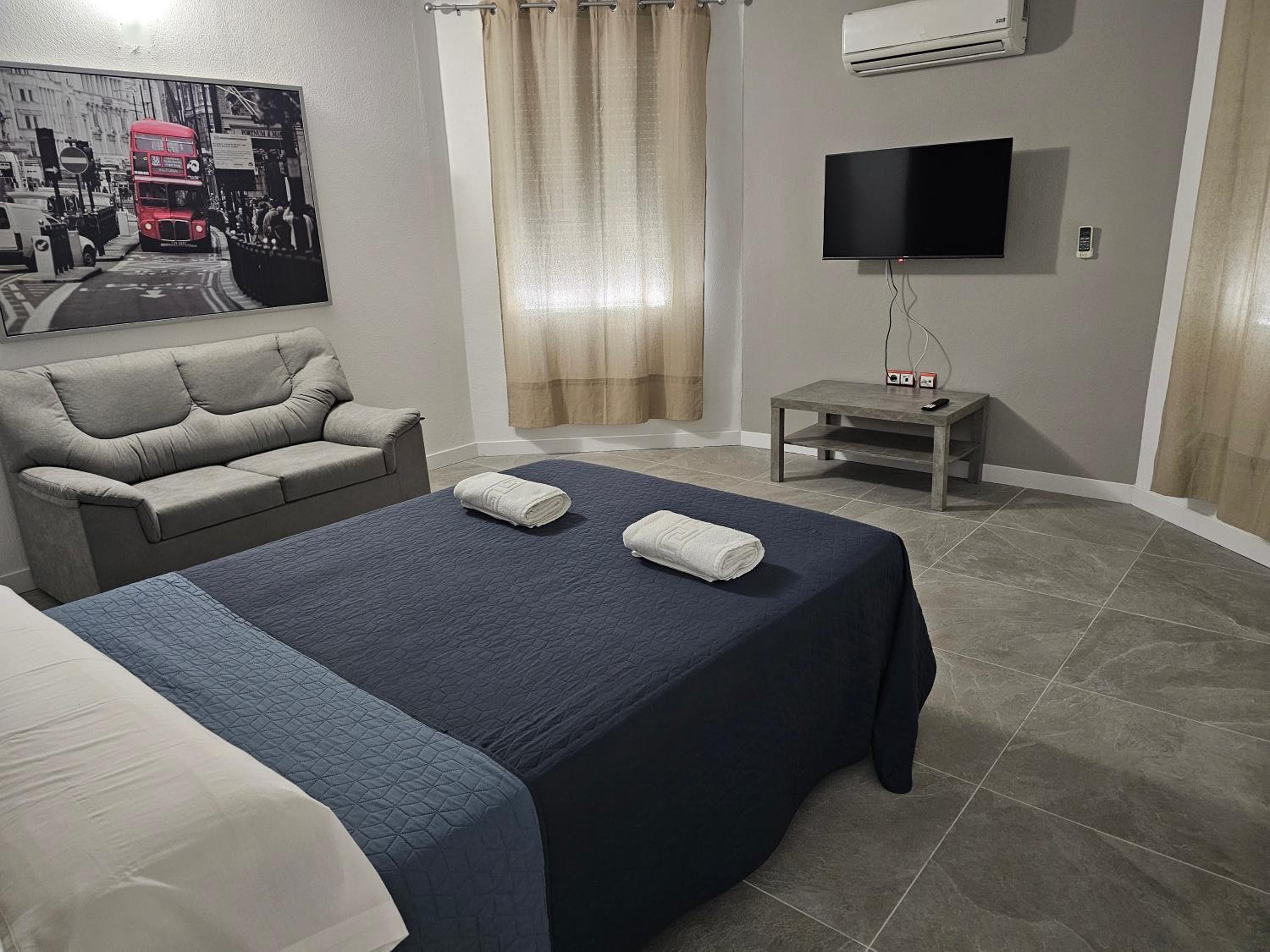 Deluxe Triple Room