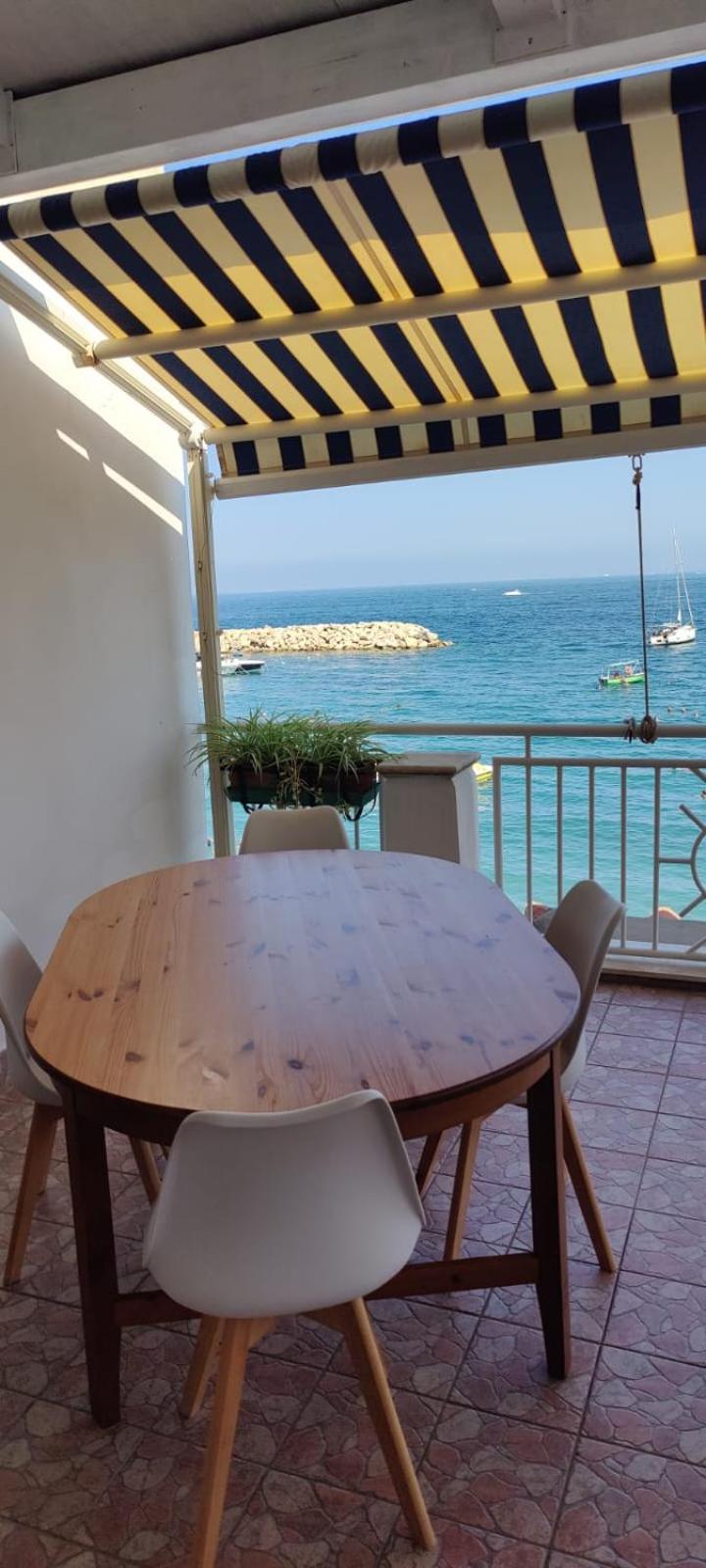 Two-Bedroom Apartment with Terrace and Sea View - Photo 4