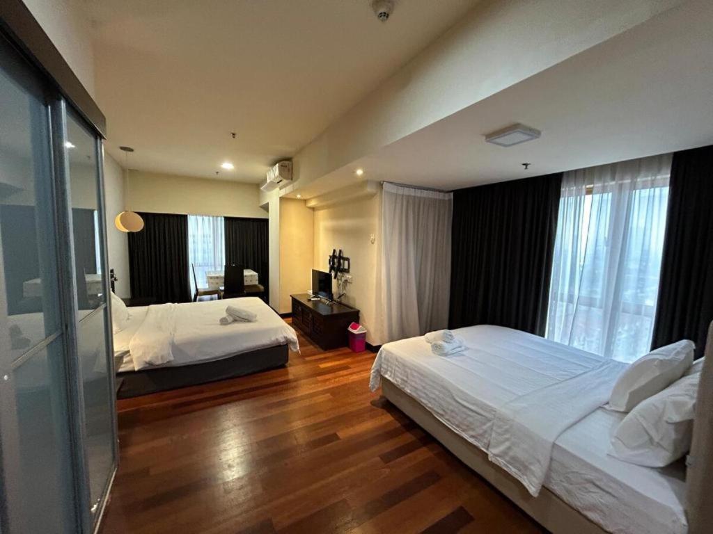 Apartment with City View