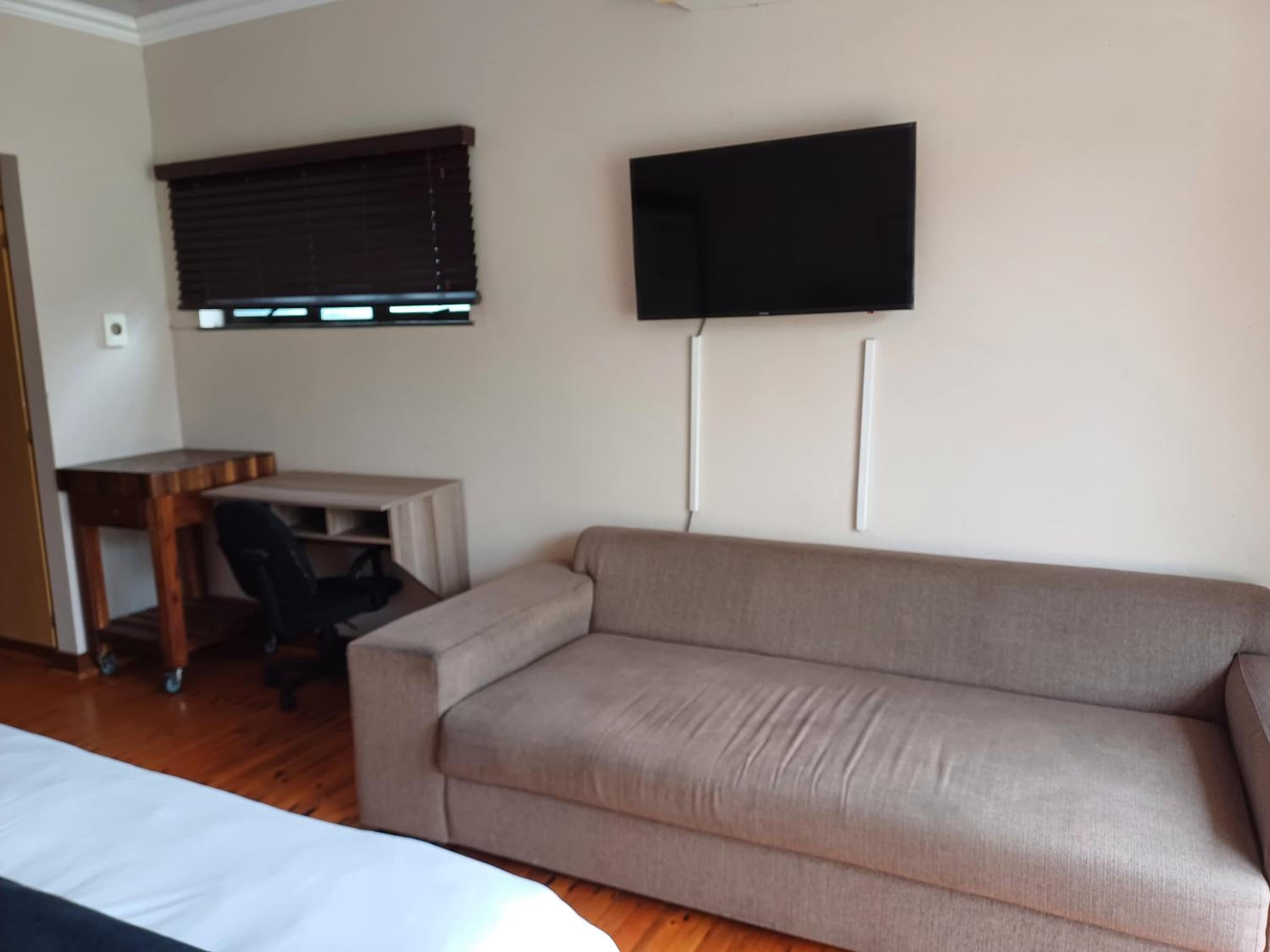 Executive King Room - Photo 3