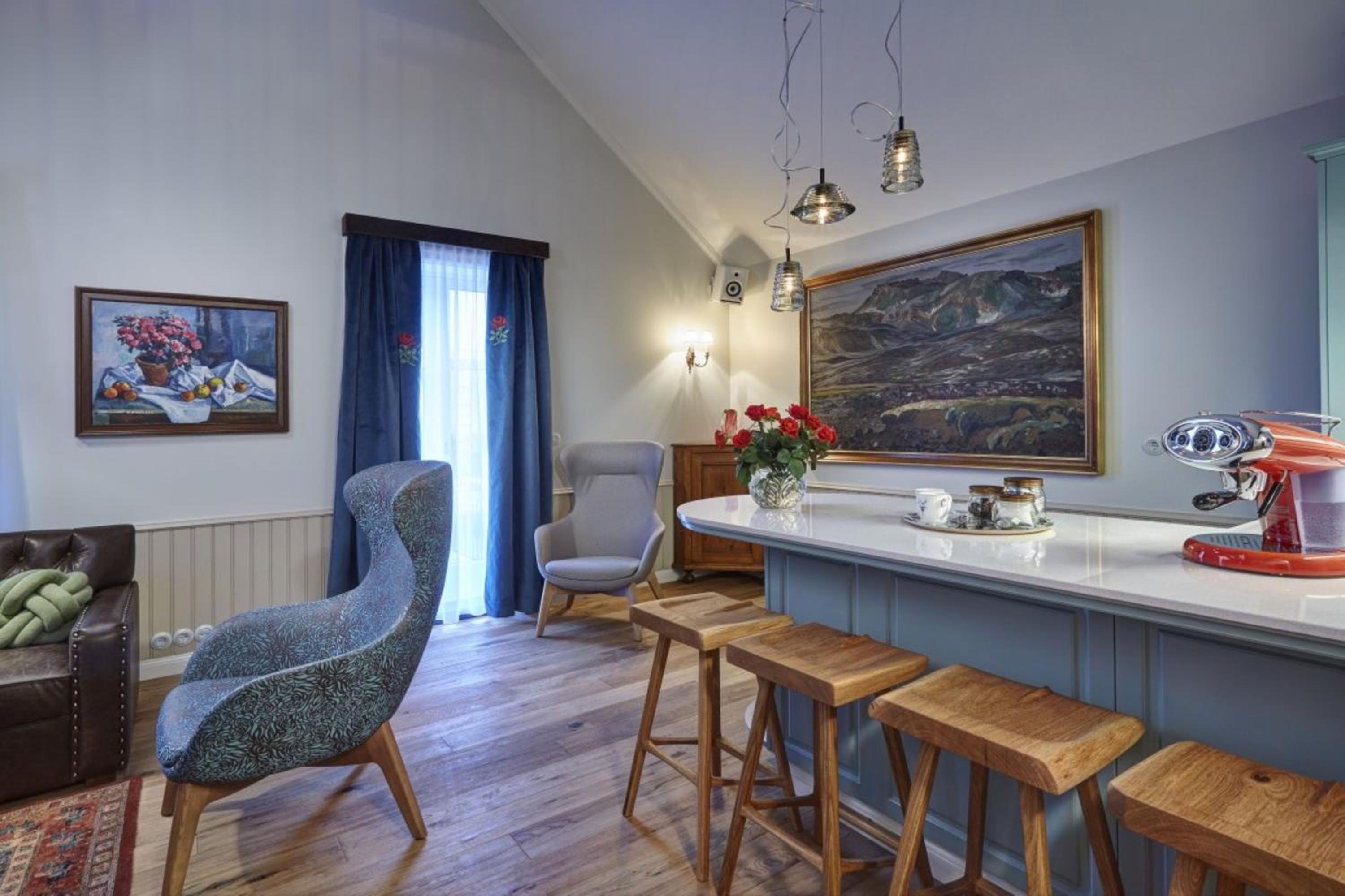 Superior King Suite - Photo 4