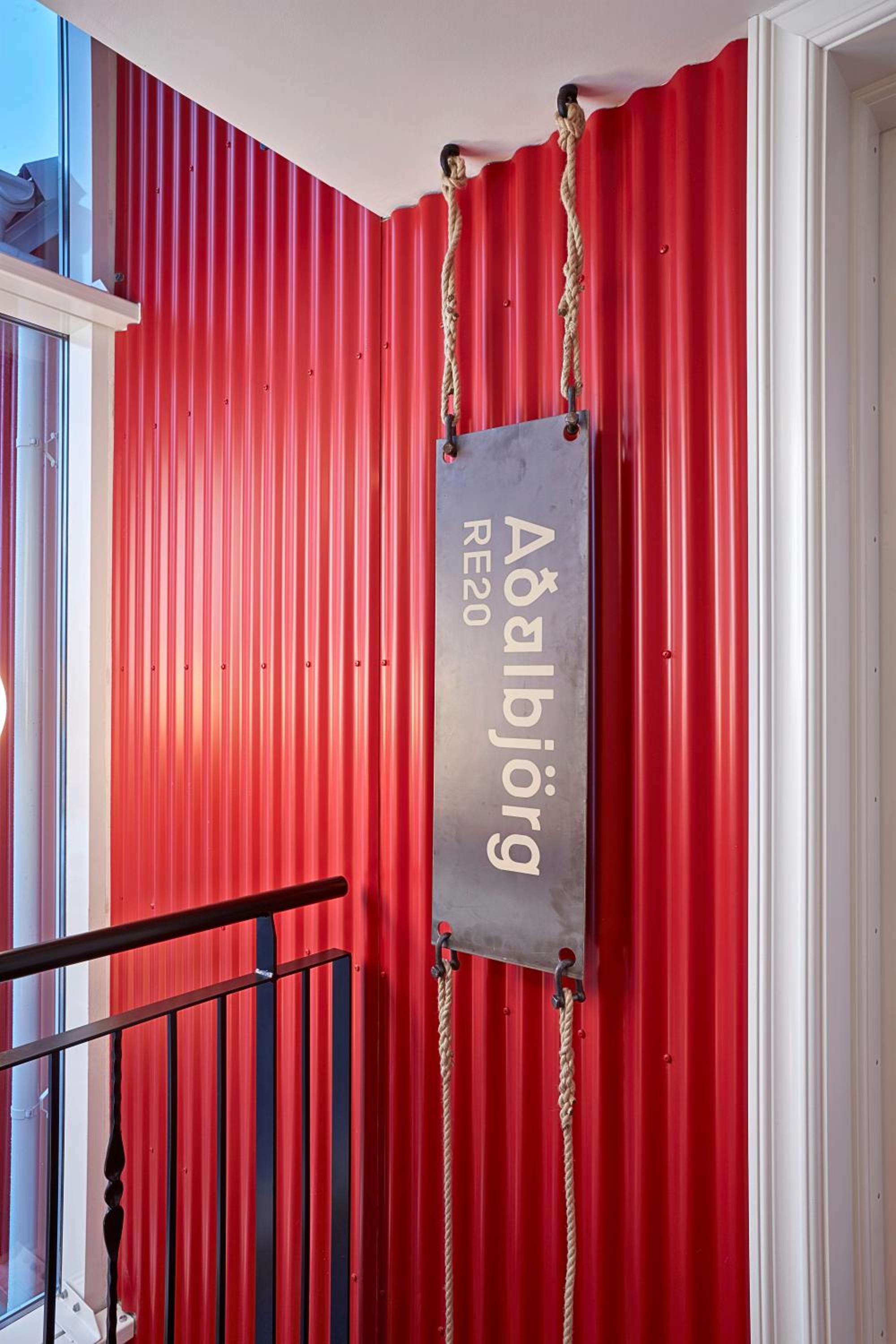 Superior King Suite - Photo 7