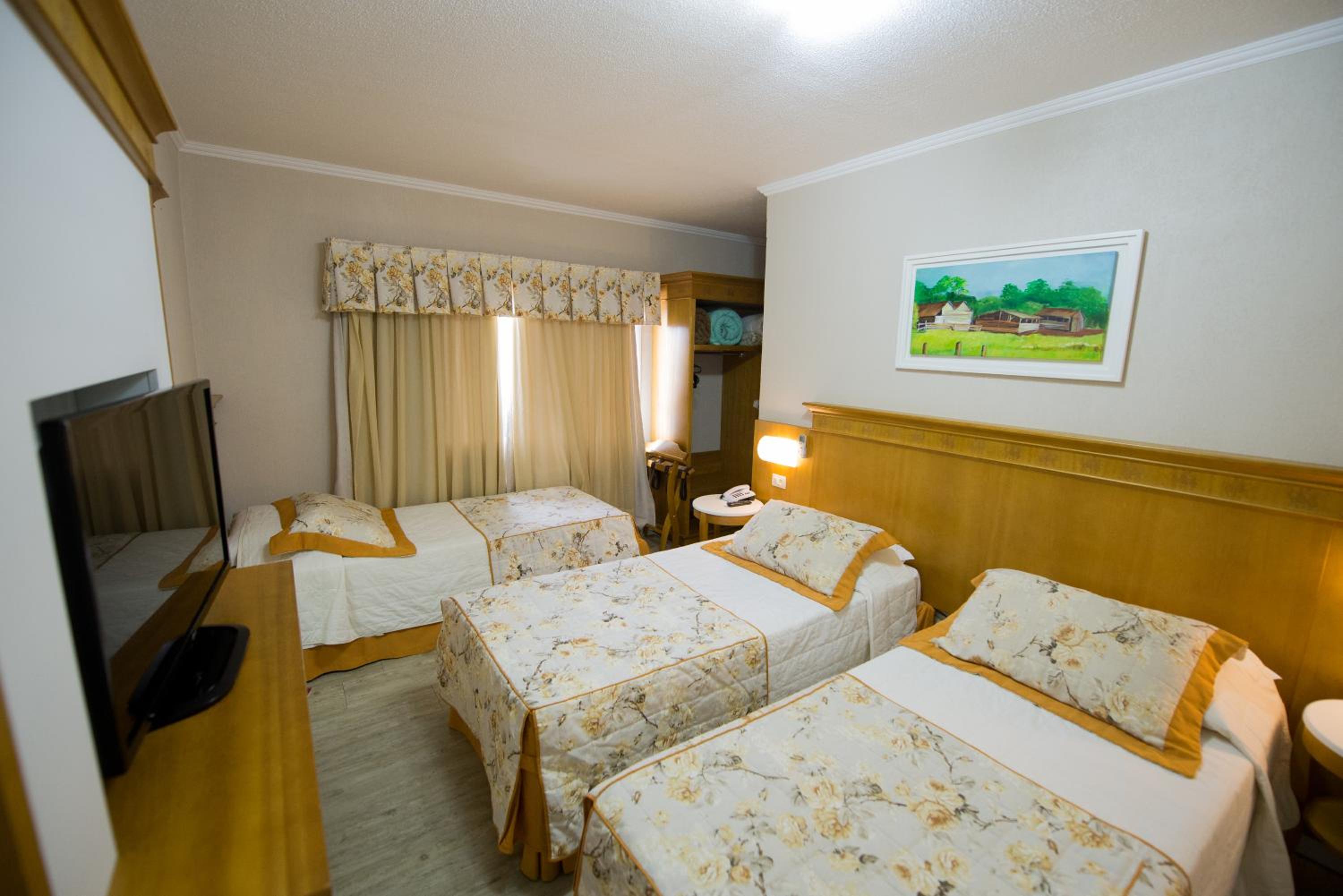 Deluxe Triple Room photo 1