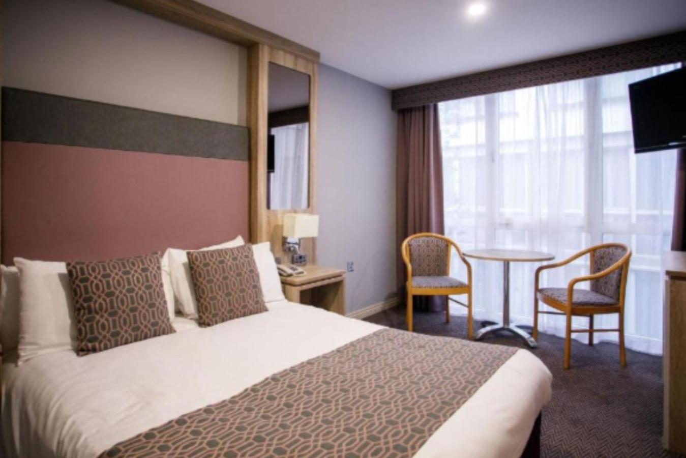 Standard Double Room - Photo 2
