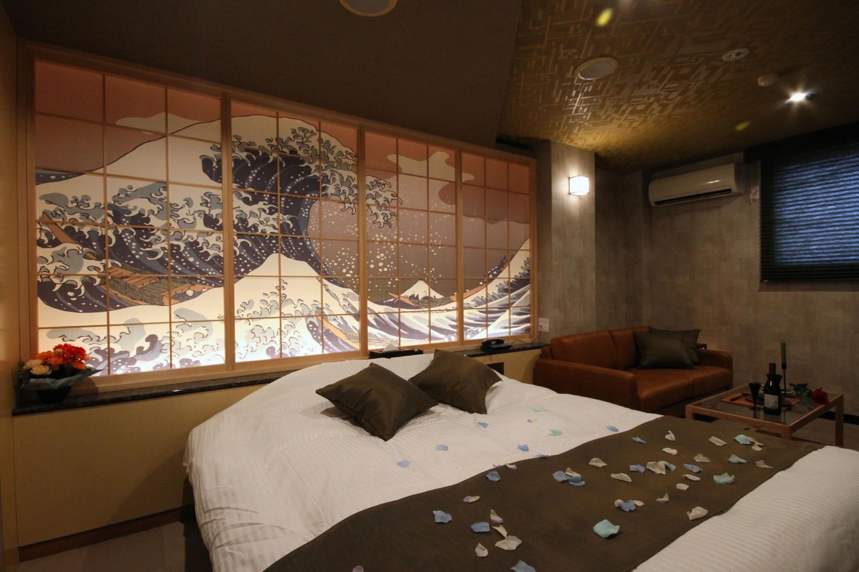 Deluxe Suite - Photo 2