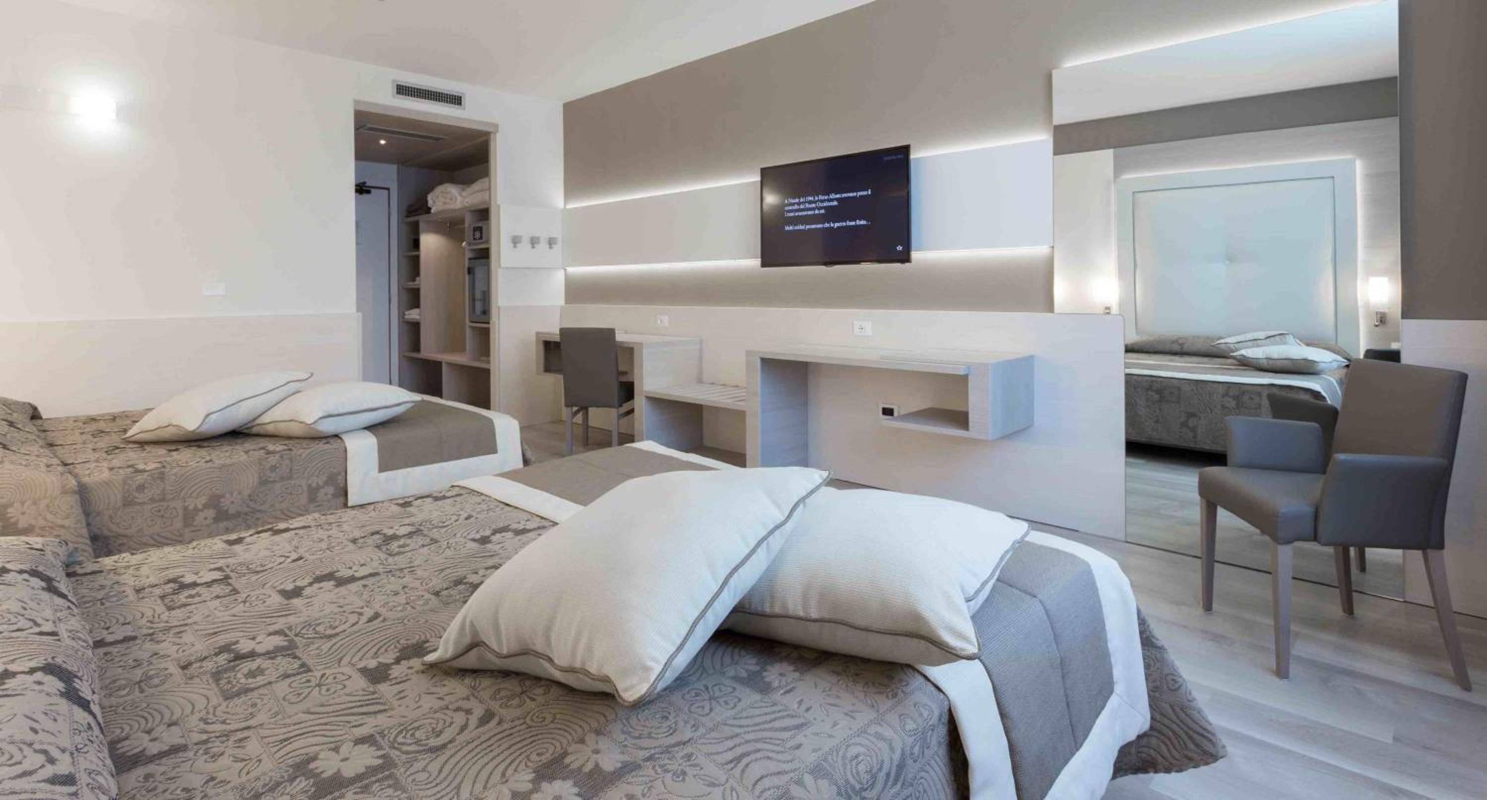 Superior Quadruple Room - Photo 3