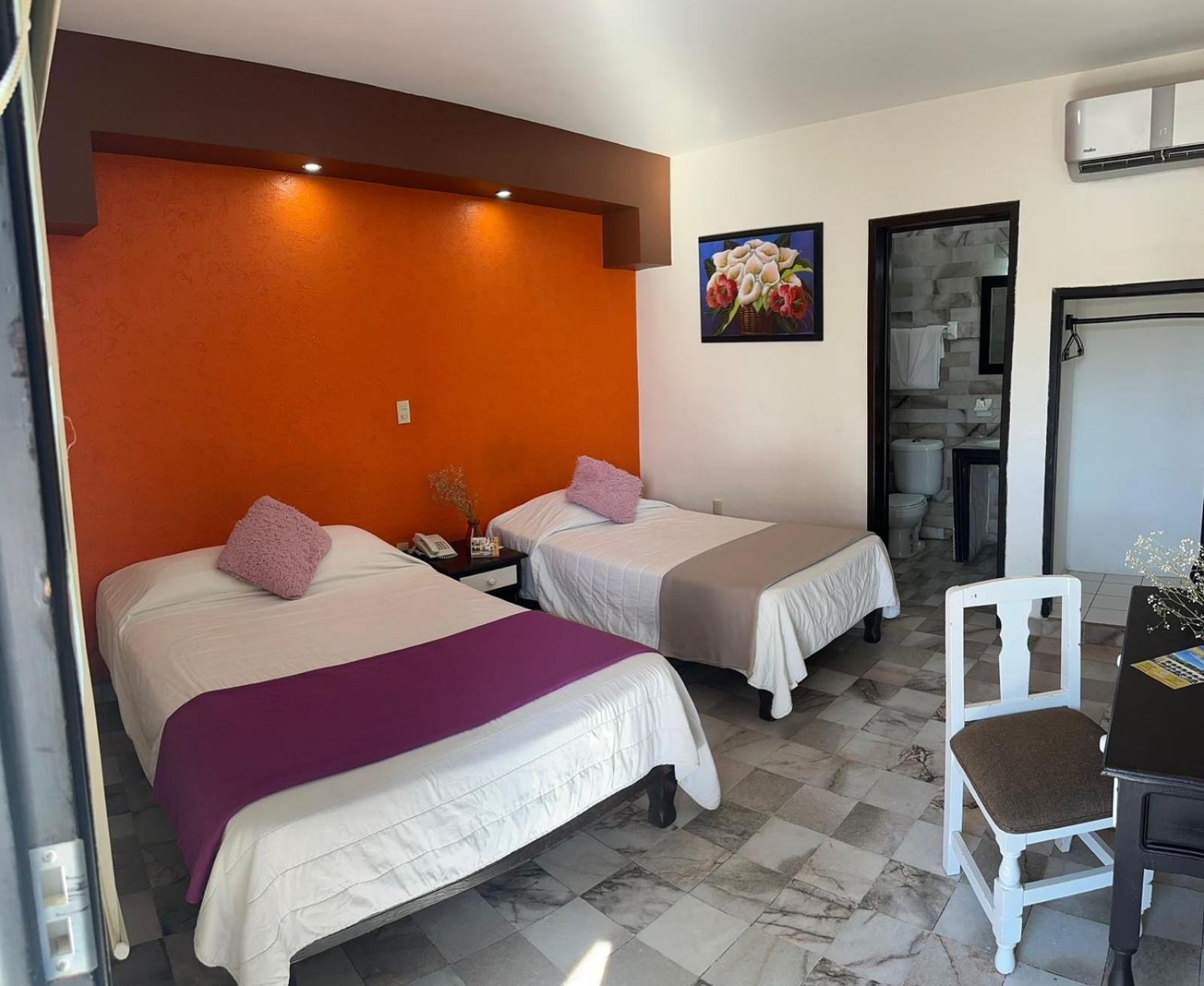 Standard Double Room - Photo 2