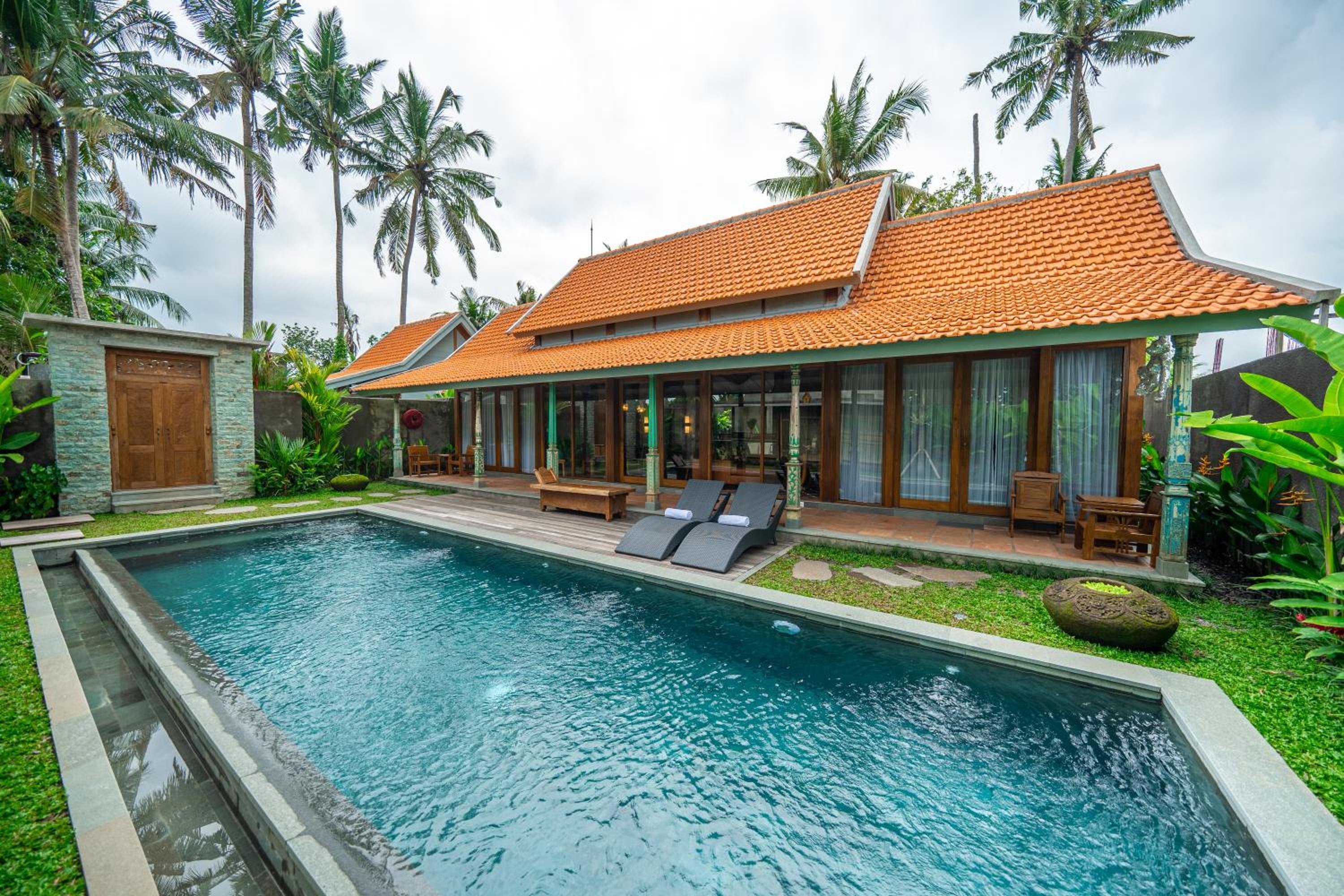 Two Bedroom Luxury Pool Villa - Photo 2