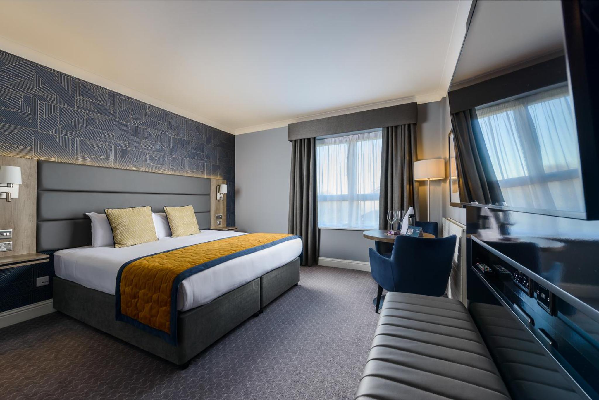 Superior King Room
