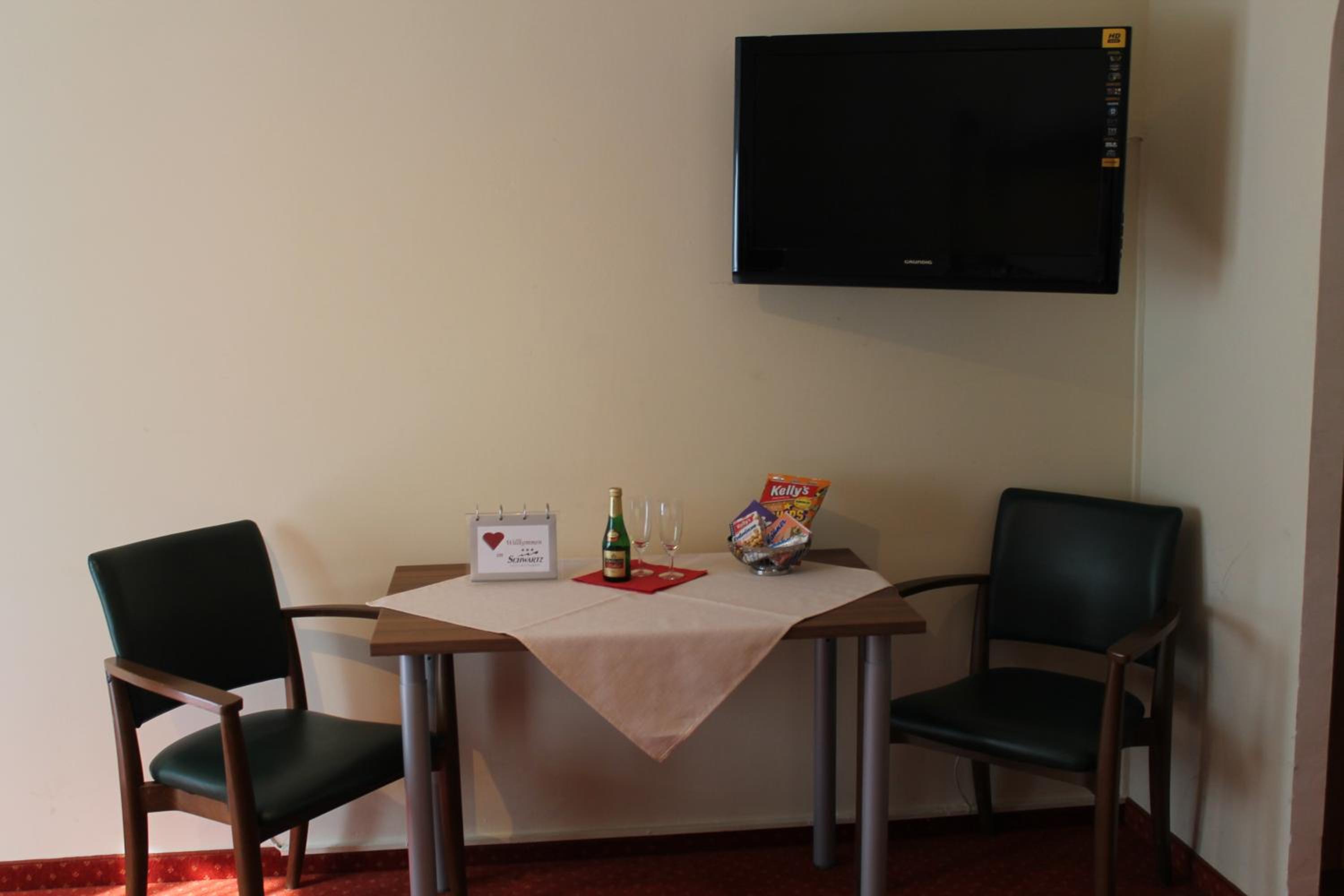 Double Room - Photo 2