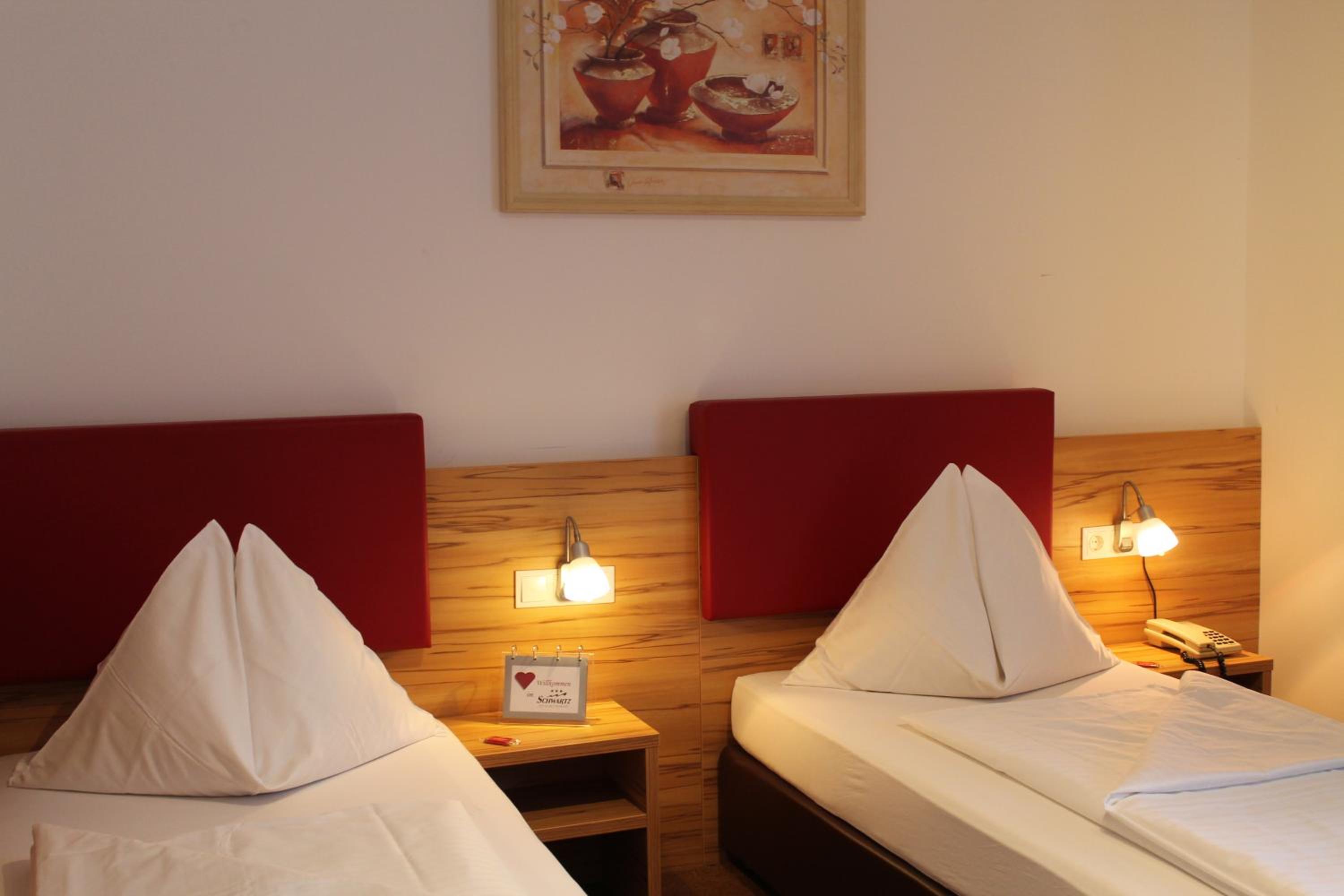 Standard Twin Room - Photo 5