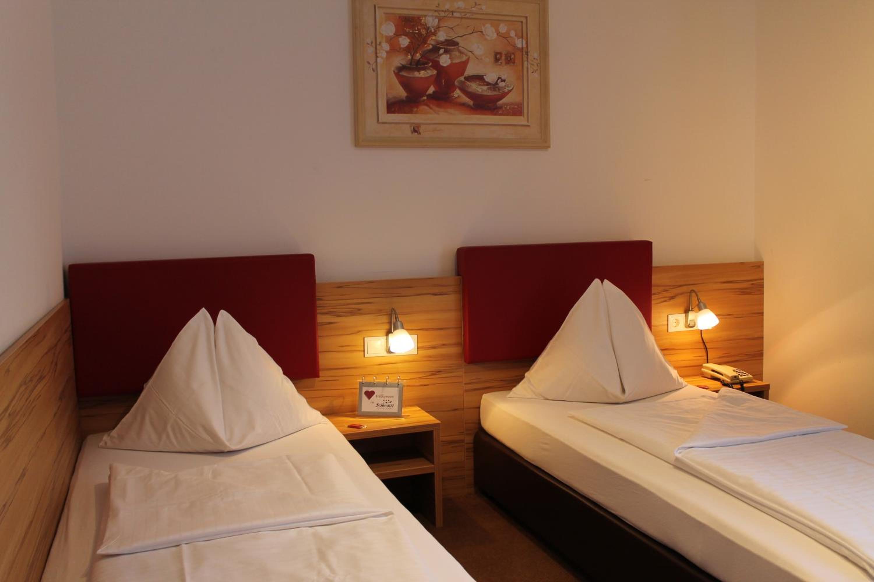 Double Room - Photo 9