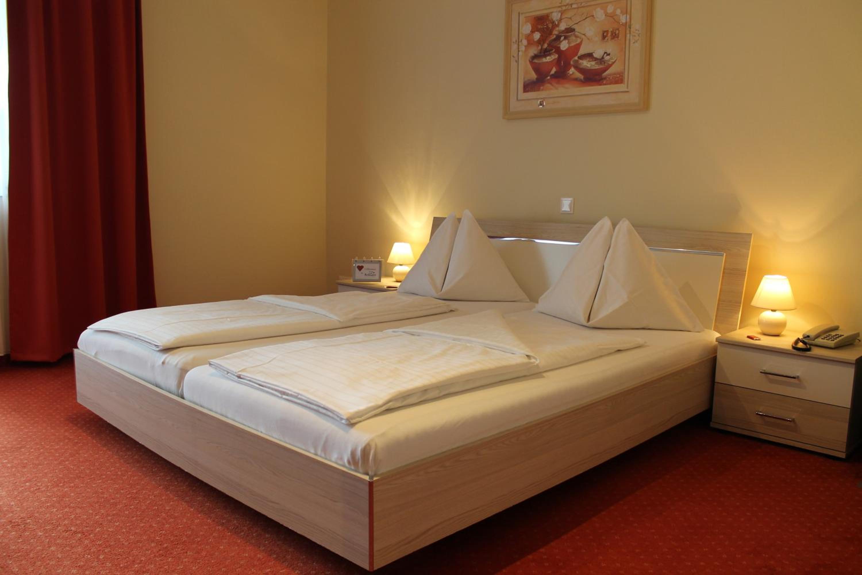 Double Room - Photo 7