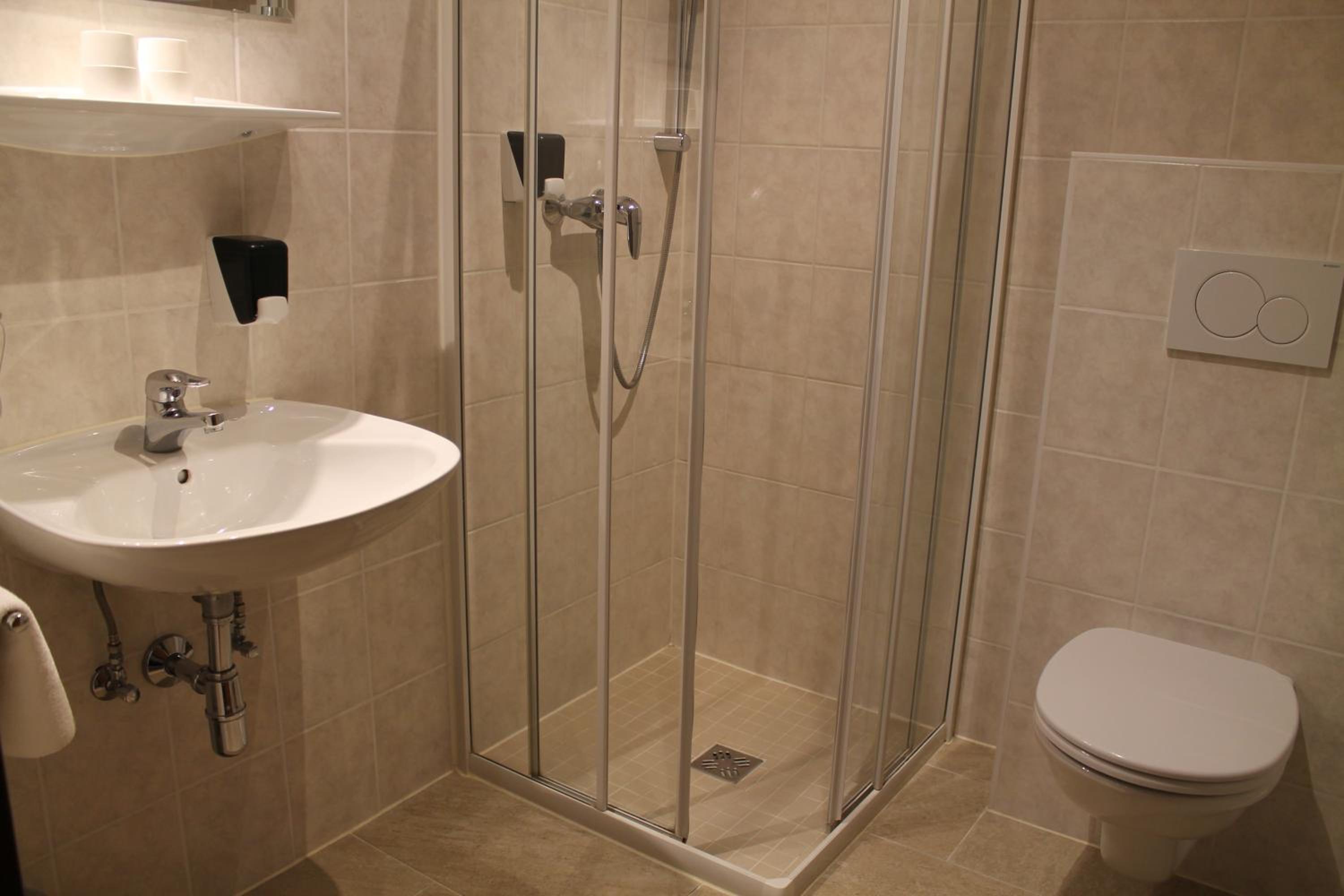 Quadruple Room - Photo 4