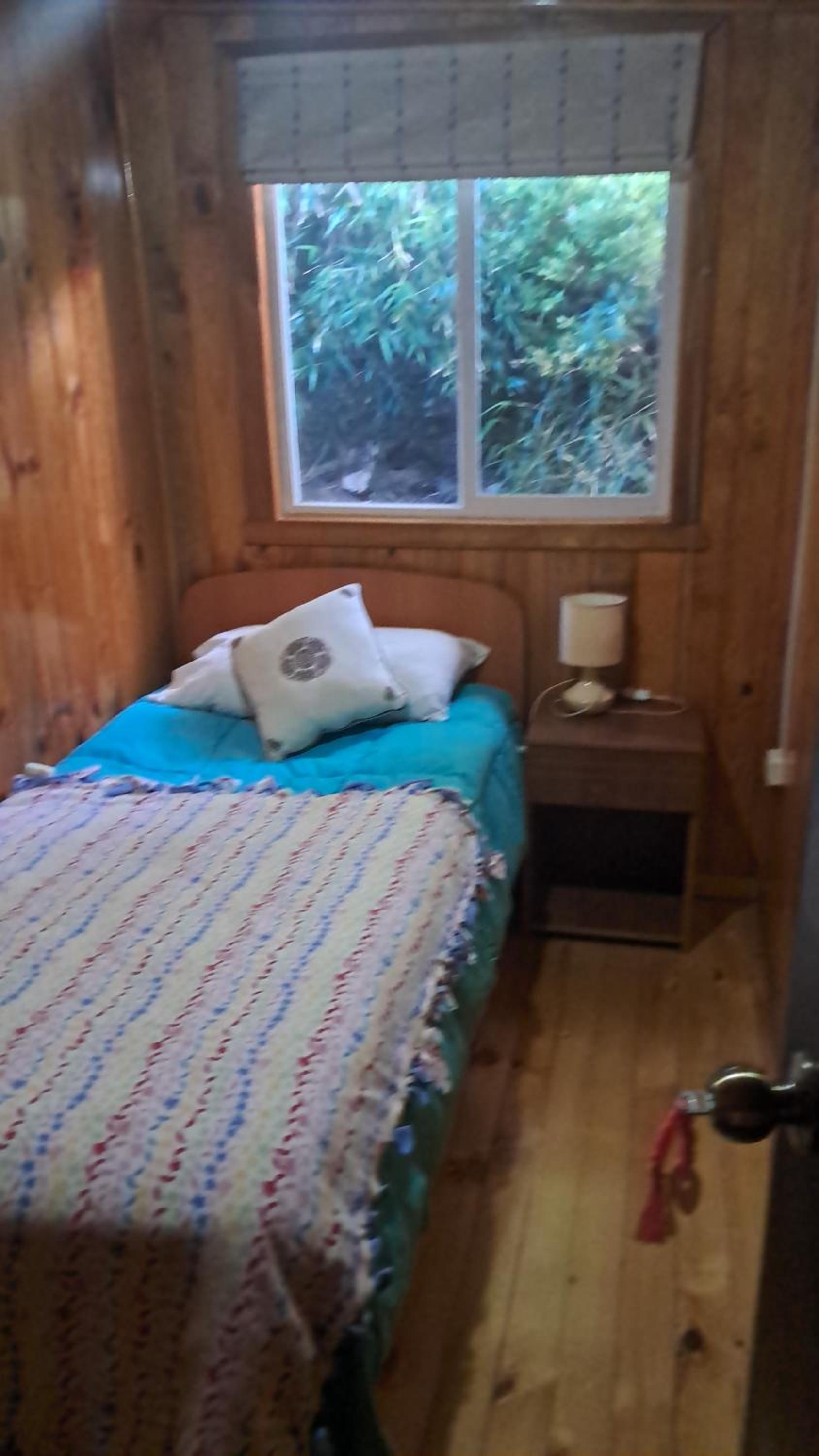 Single Room with Shared Bathroom photo 1