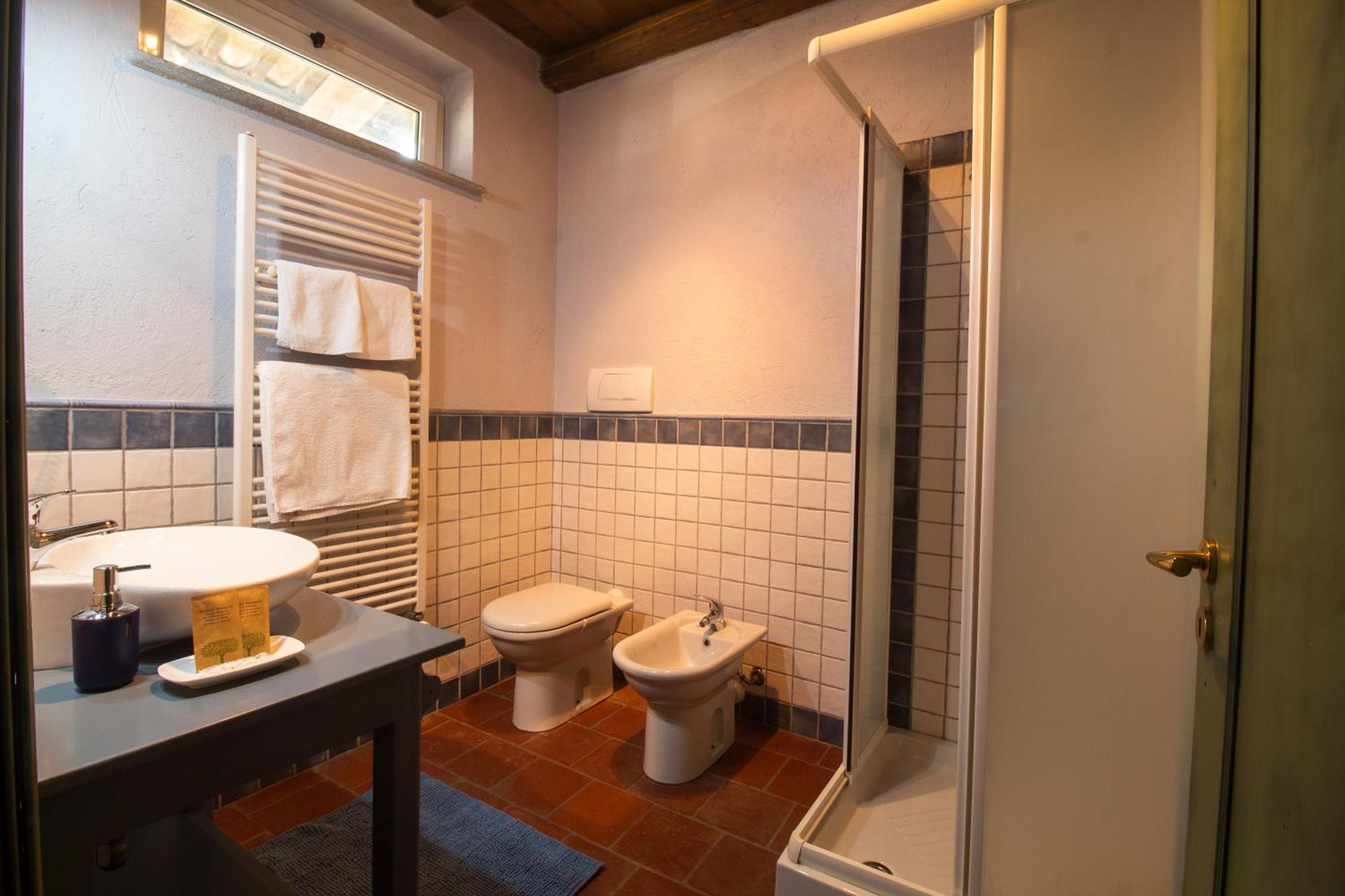 Double Room with Private Bathroom photo 2