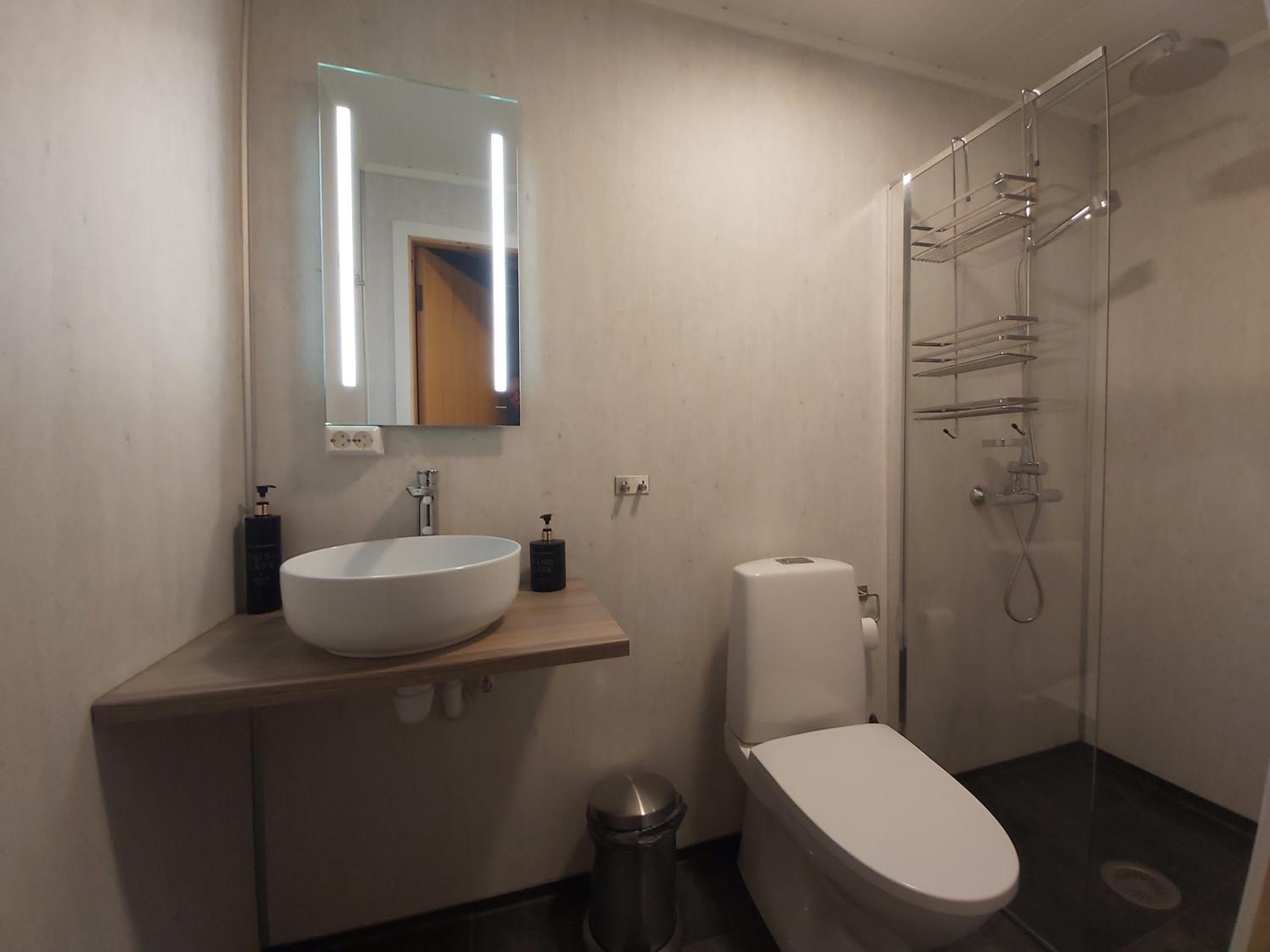 Double Room with Private Bathroom - Photo 3