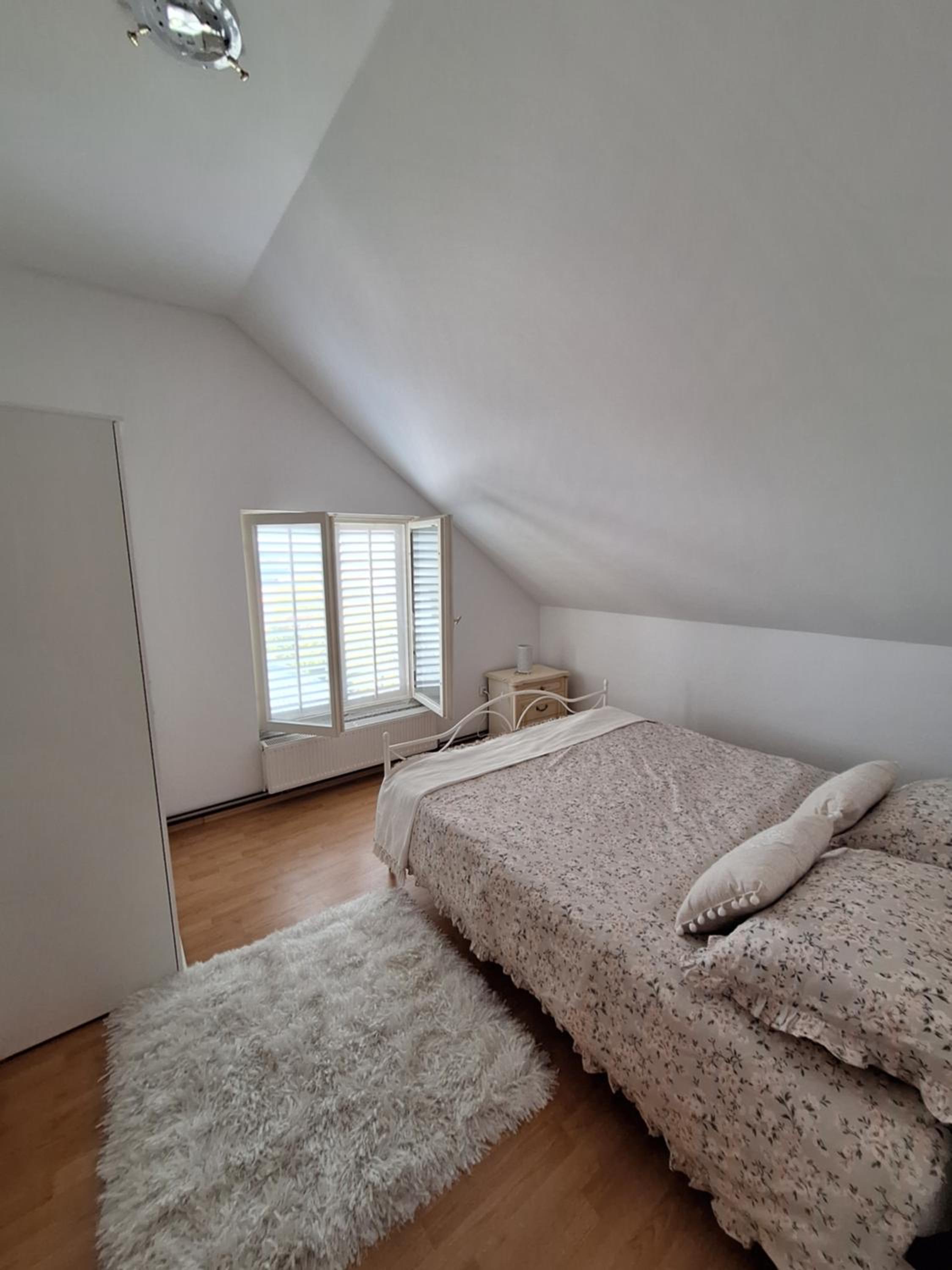 One-Bedroom Premium Apartment photo 2