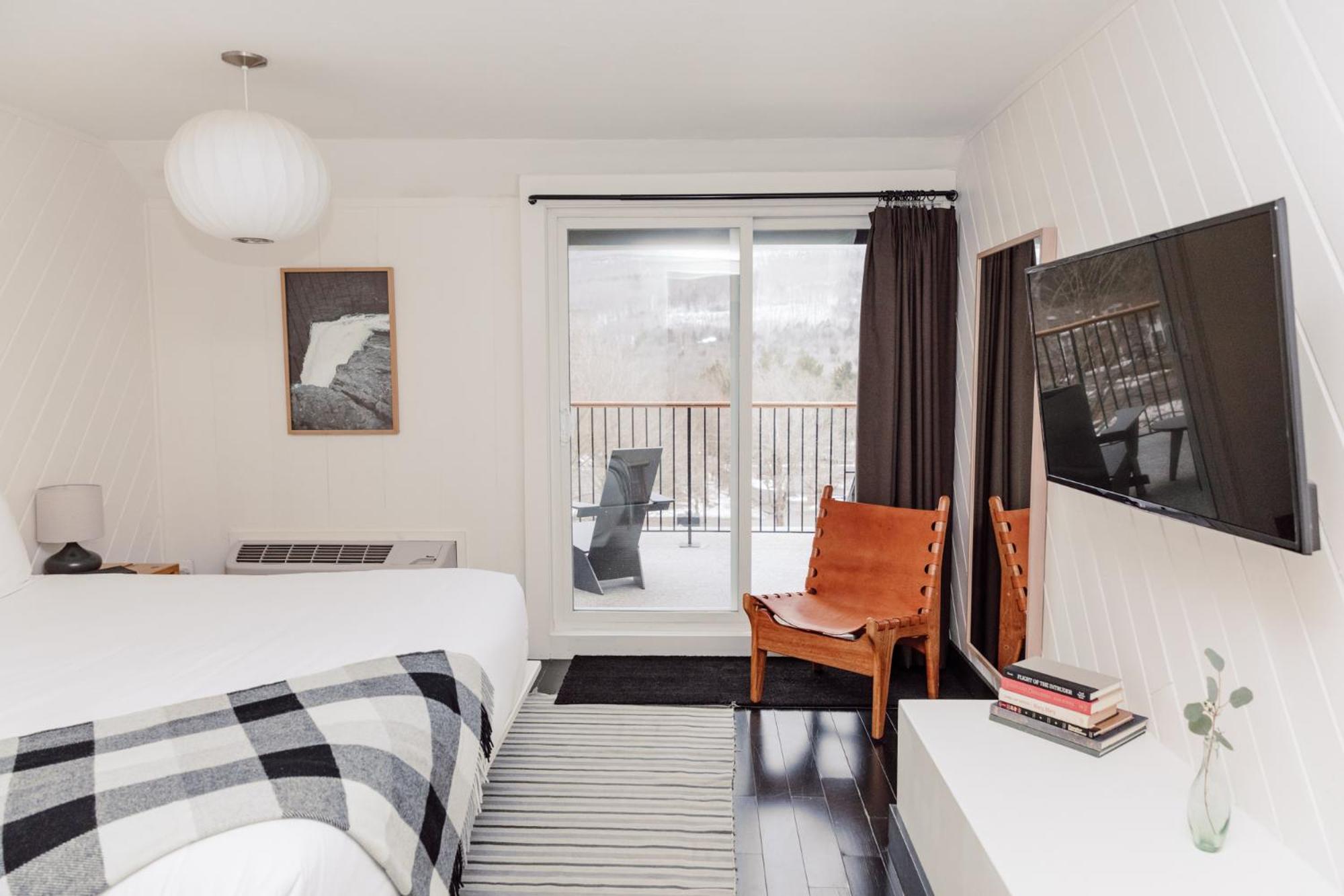 King Room with Mountain View