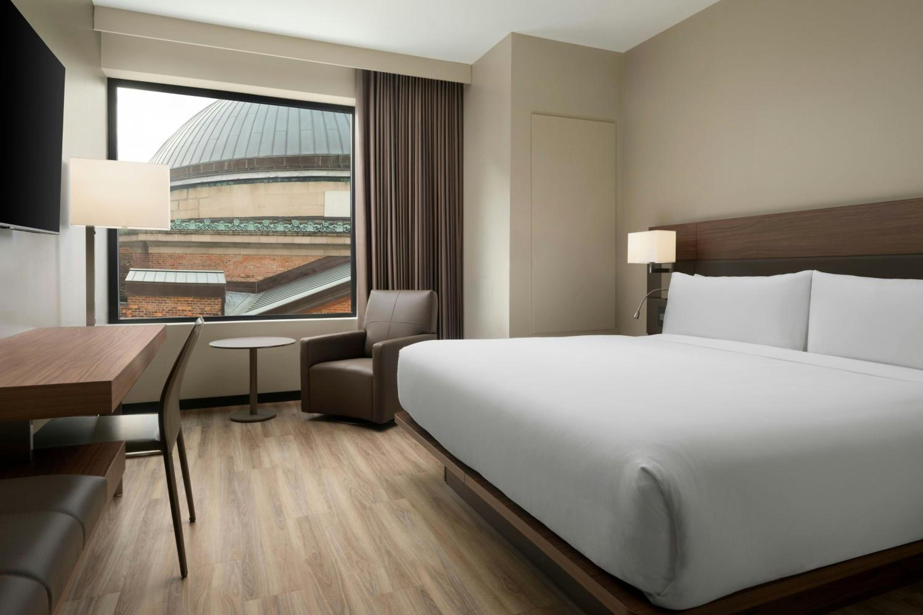 Standard King Room - Photo 1
