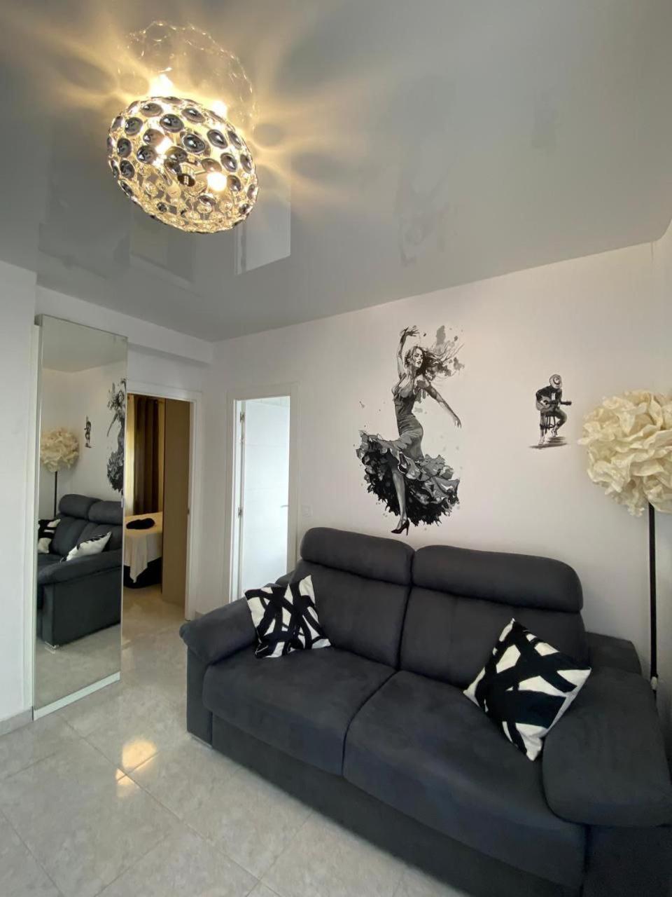 Two-Bedroom Apartment with Terrace and Sea View