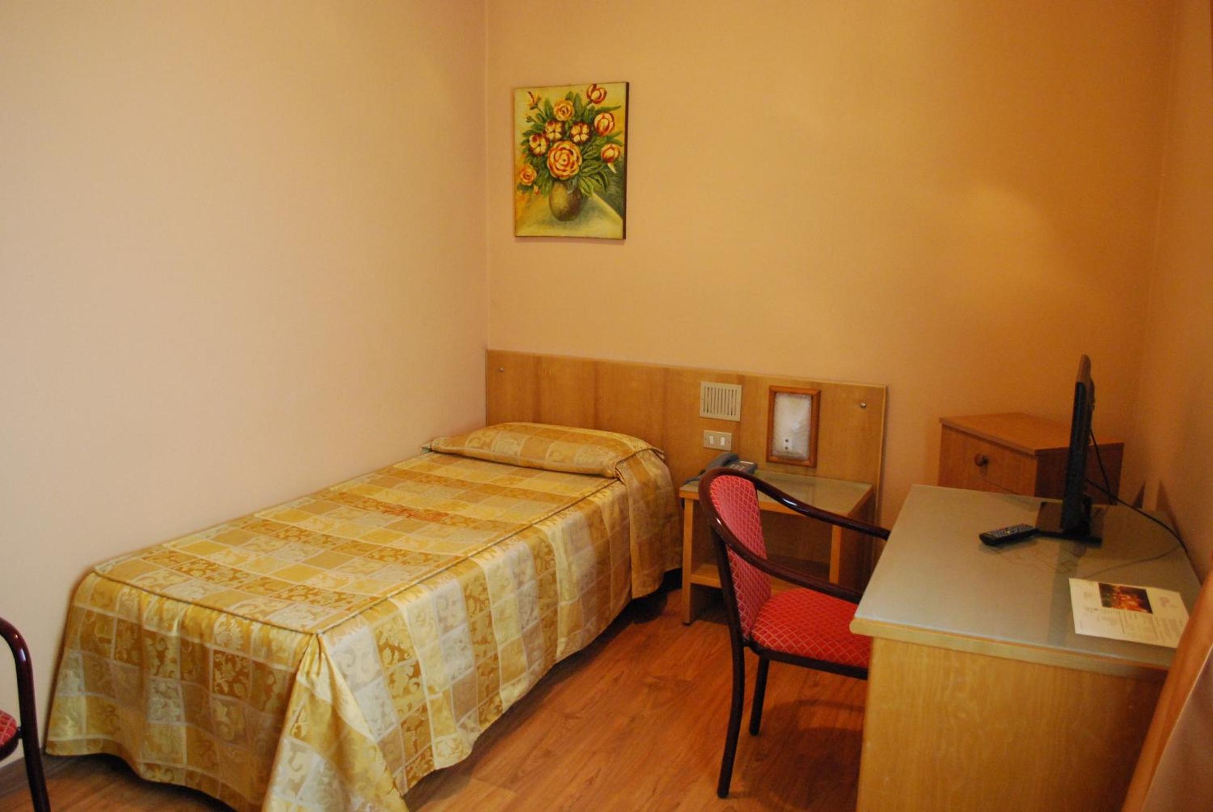 Economy Single Room