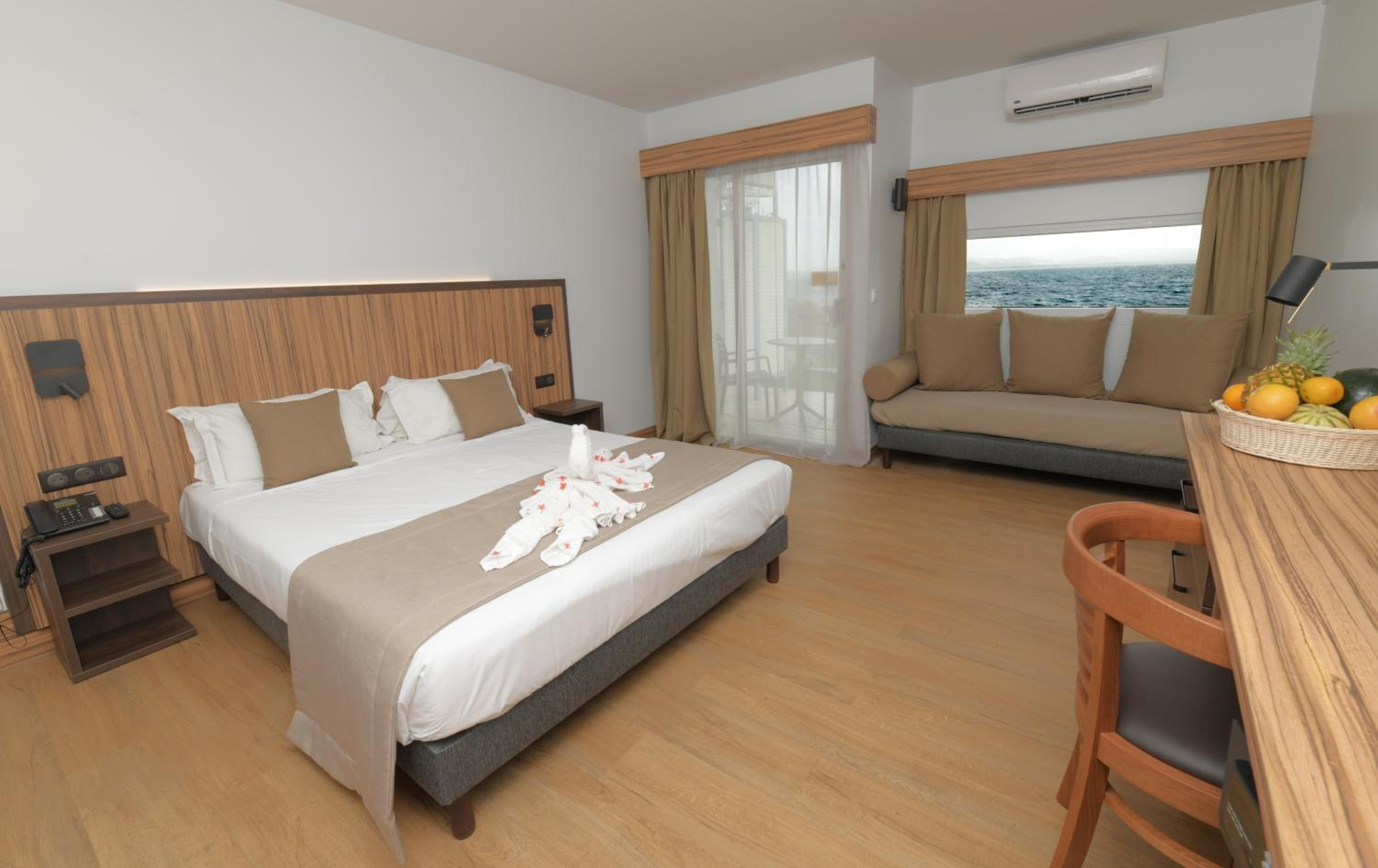 Prestige Double or Twin Room with Sea View - Photo 2