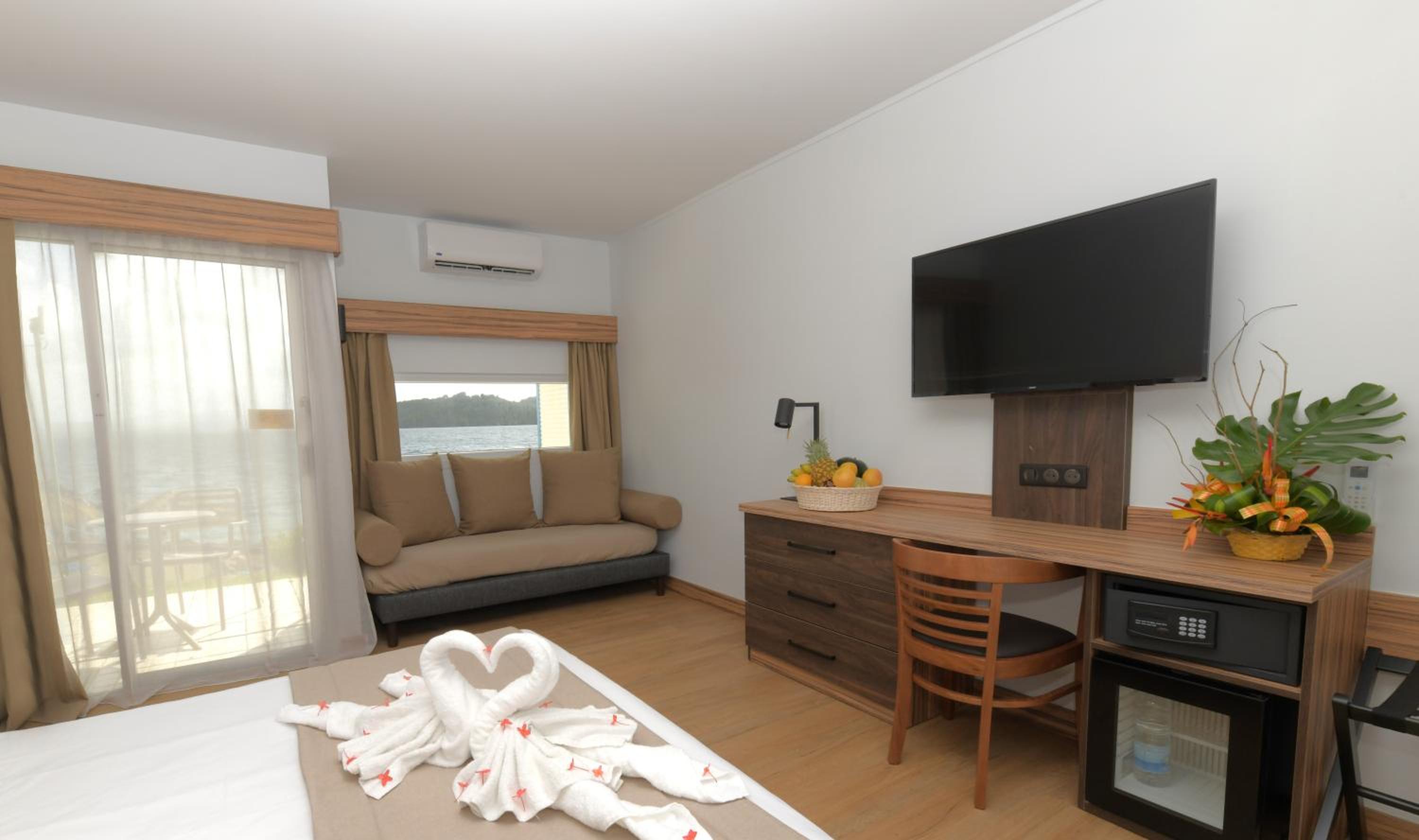 Prestige Double or Twin Room with Sea View - Photo 3