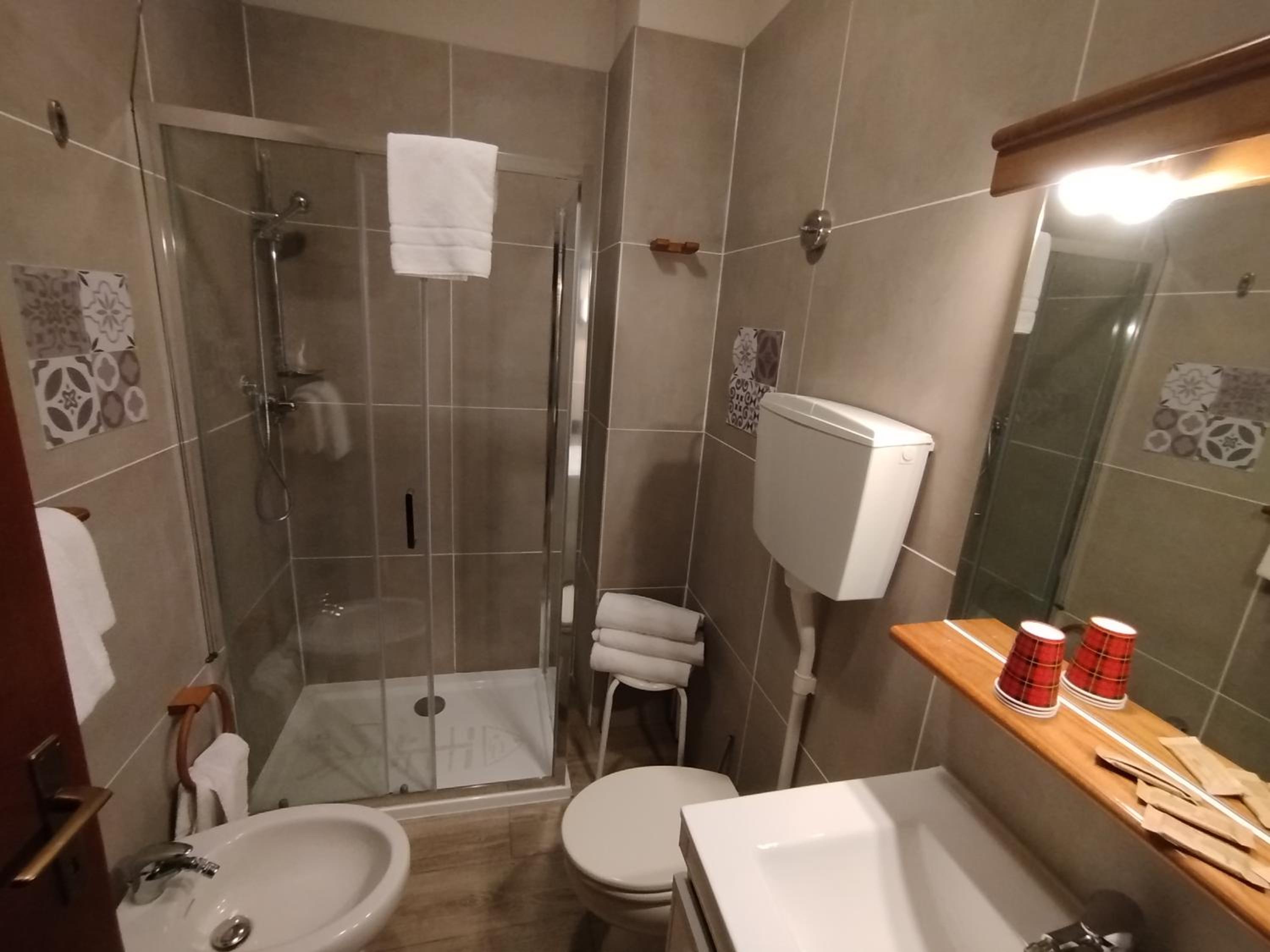 Double or Twin Room with Balcony photo 2
