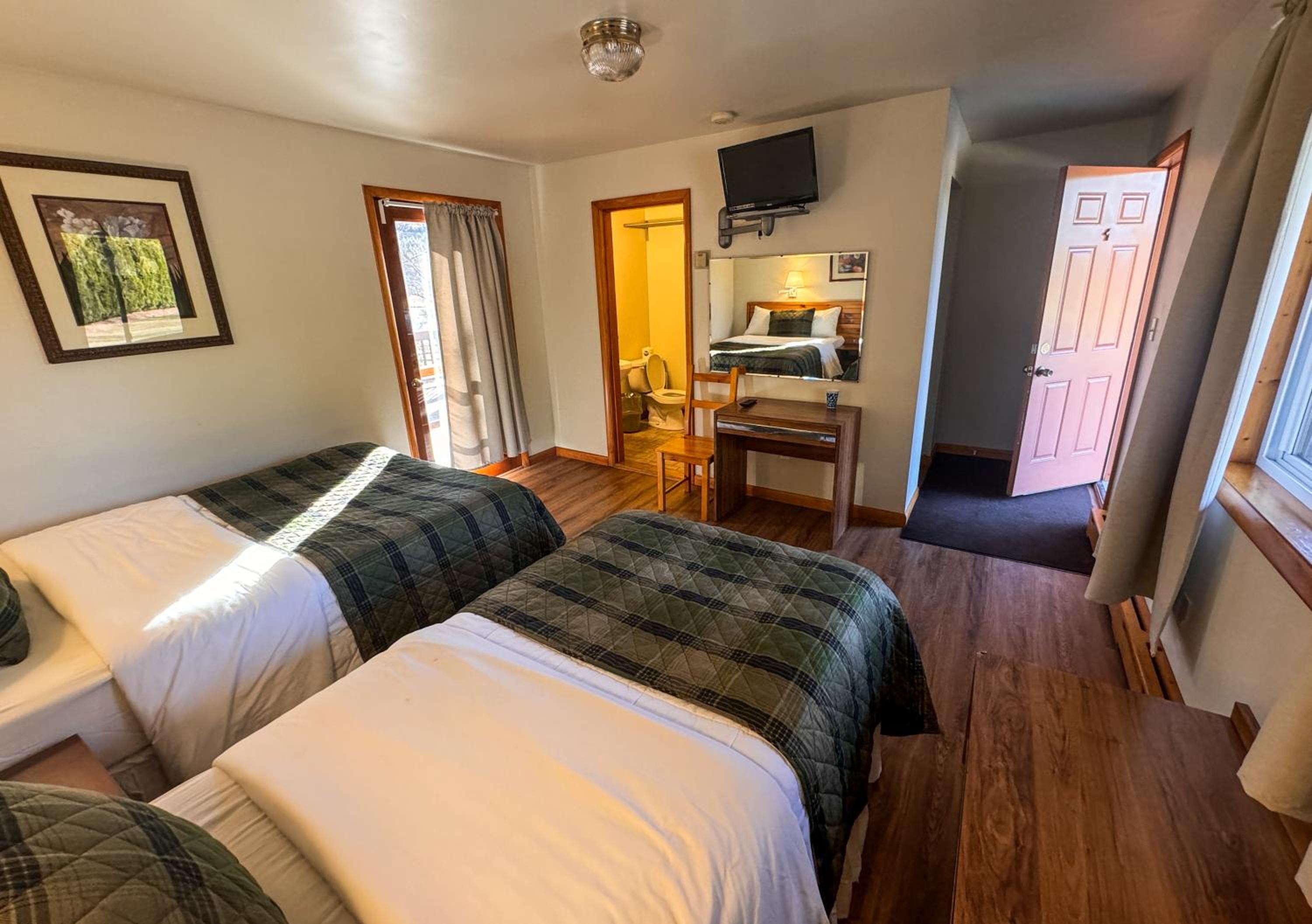 Standard Double Room photo 3