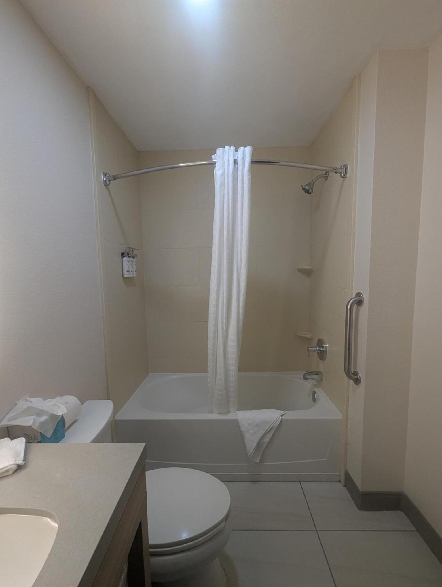 Studio Suite - Photo 5