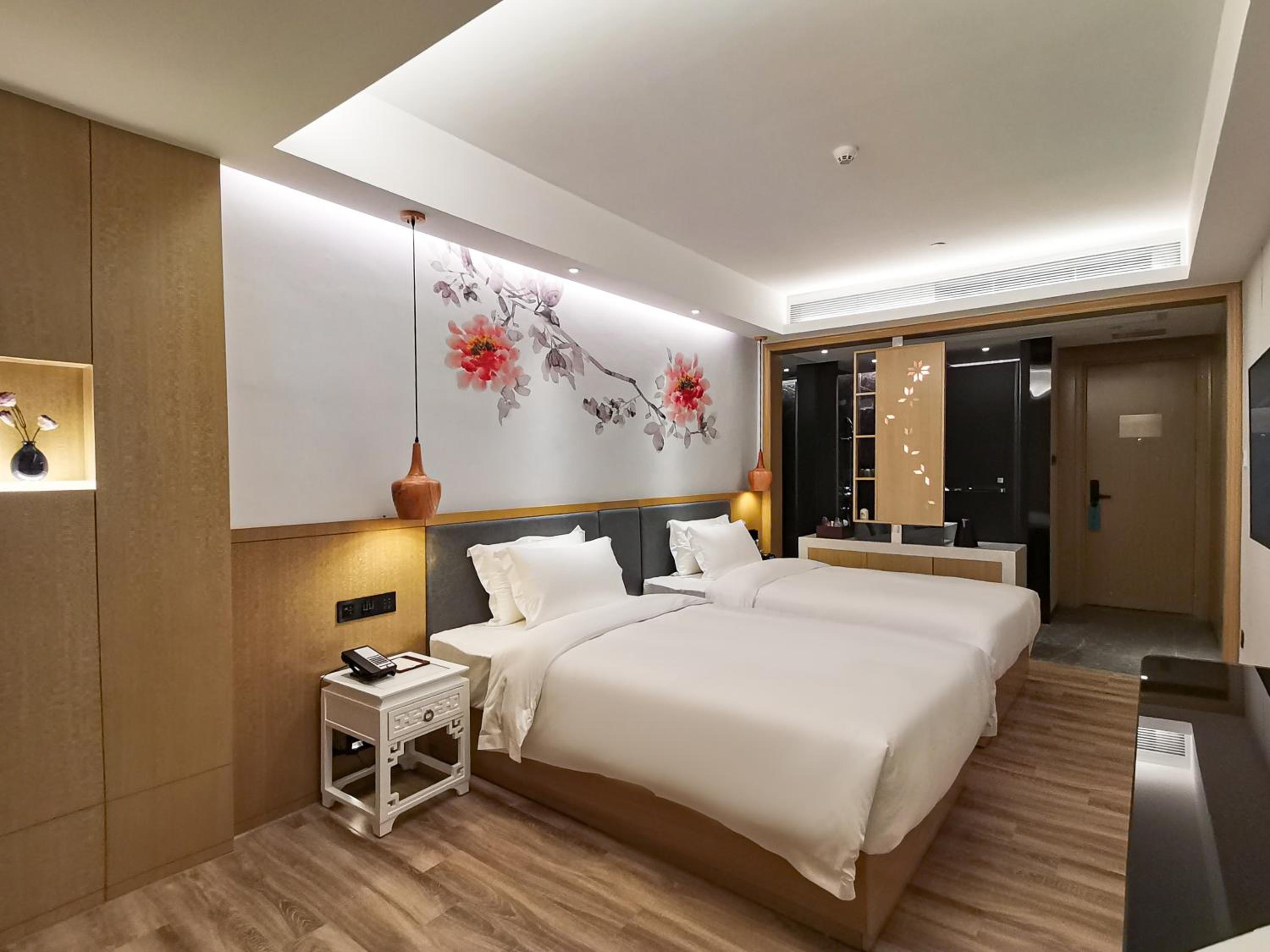 Standard Twin Room - Photo 4