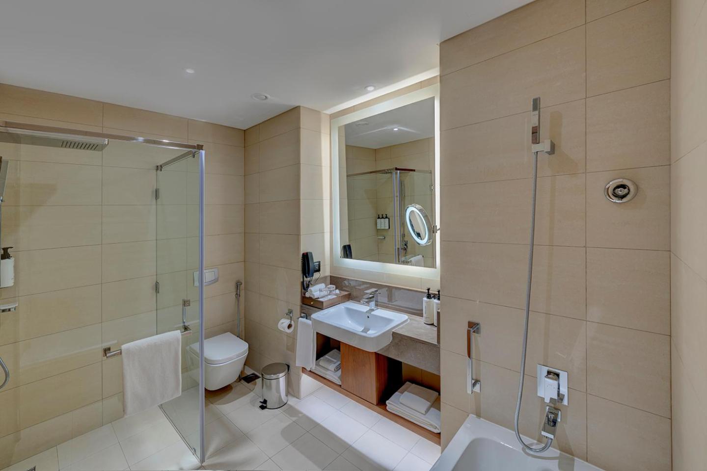 Premium Twin Room with Mountain View and Lounge Access - Photo 2