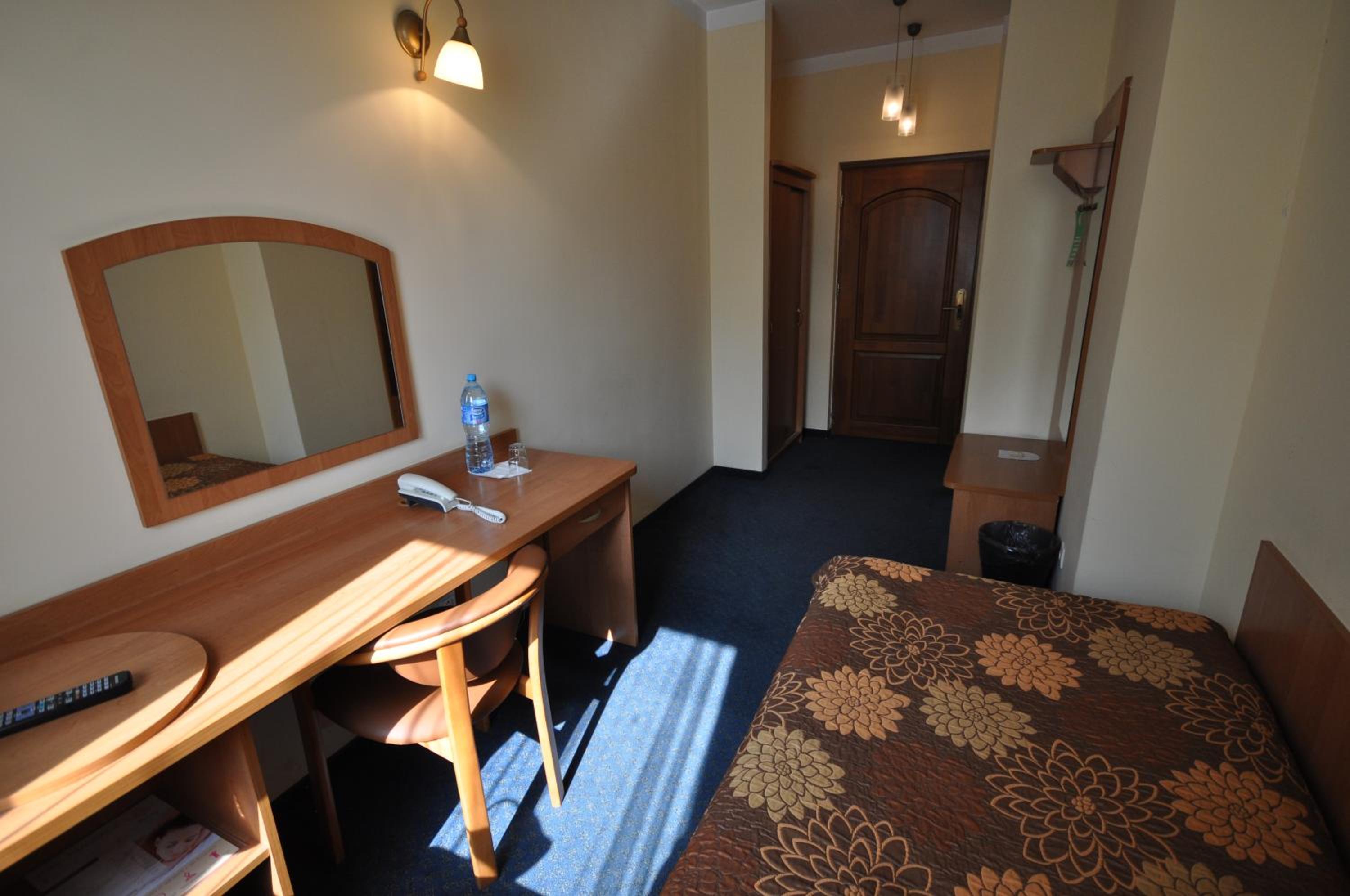 Small Single Room photo 1