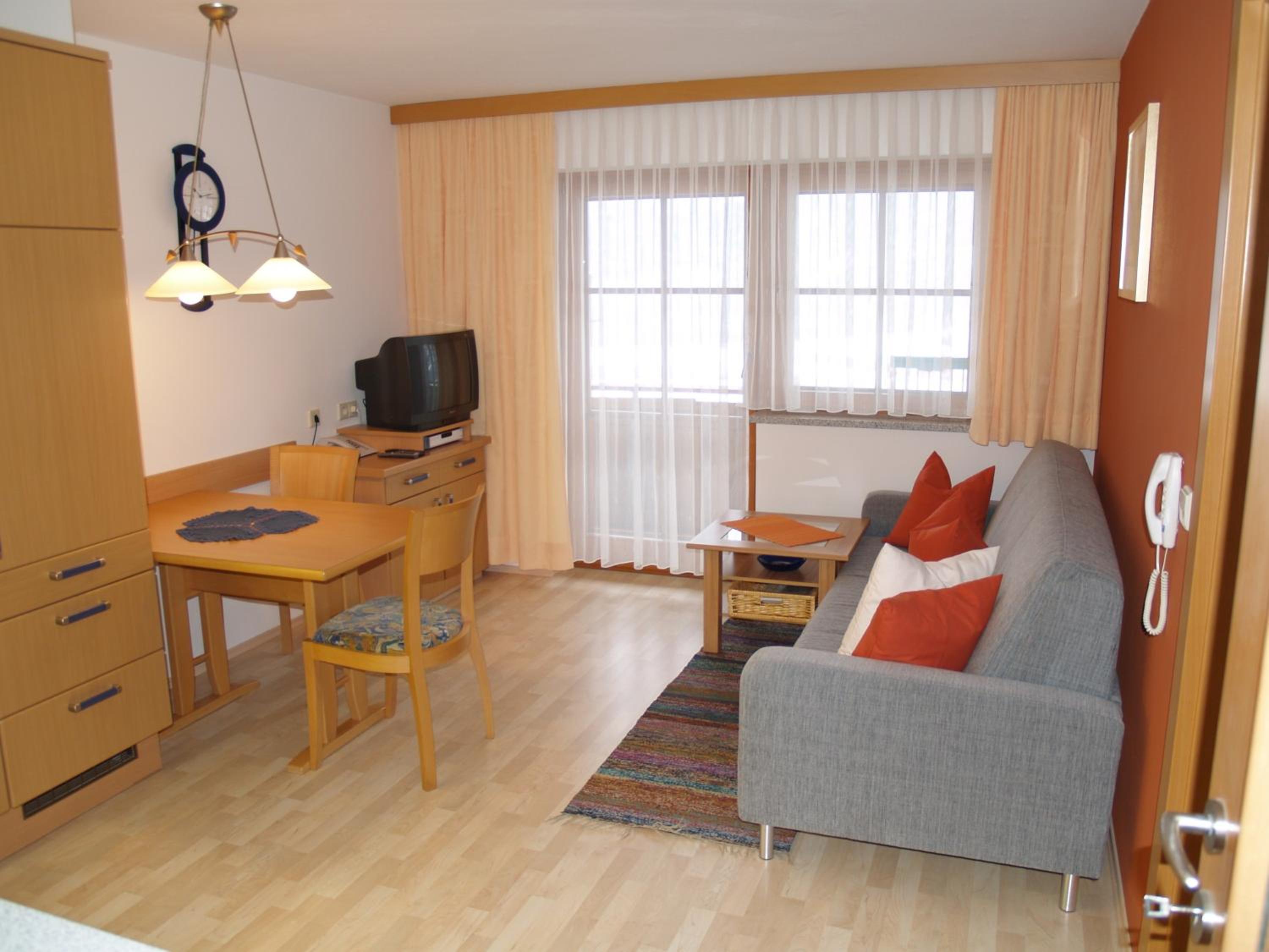 One-Bedroom Apartment photo 2