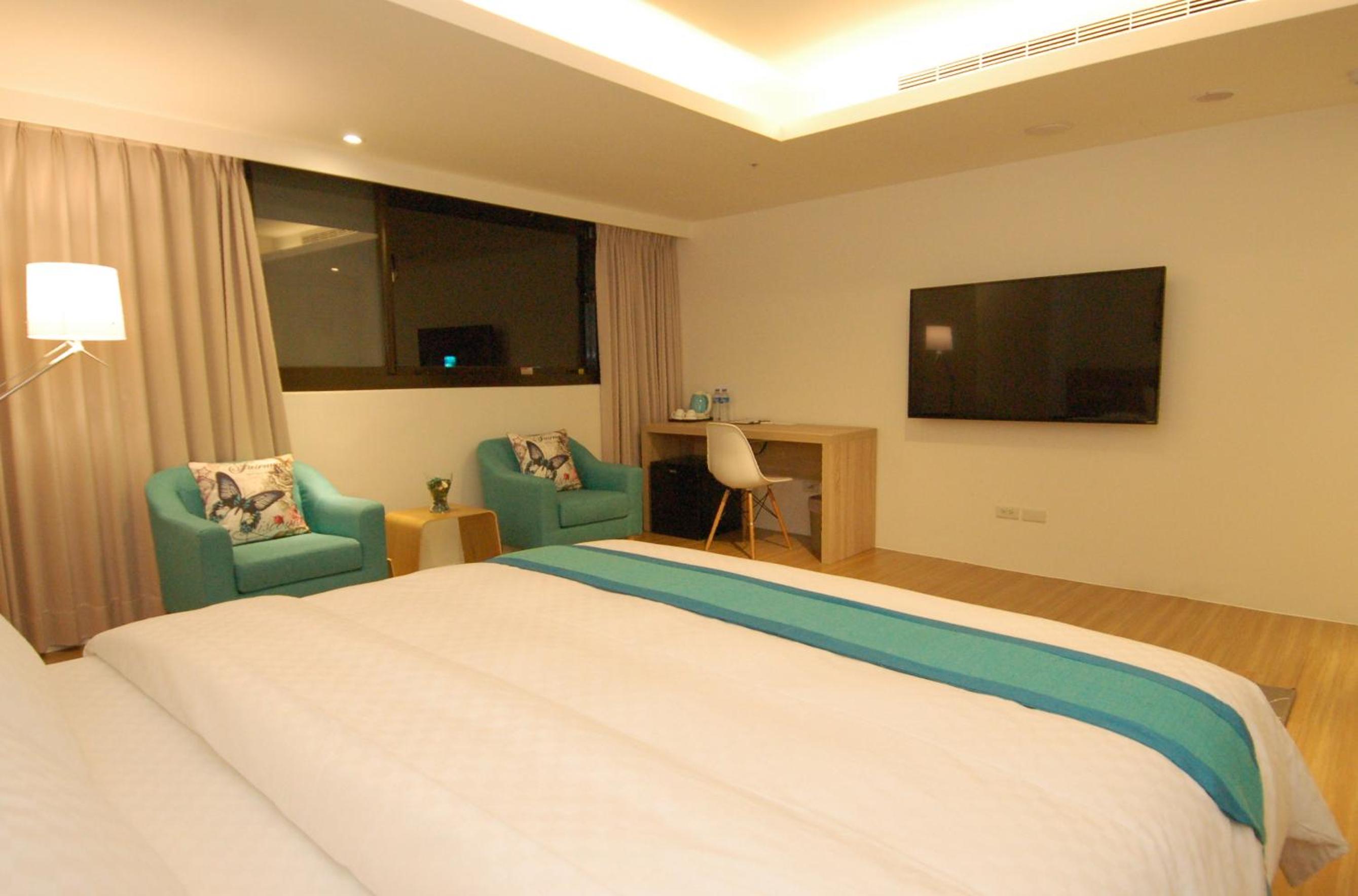 Deluxe Double Room with Bath photo 2