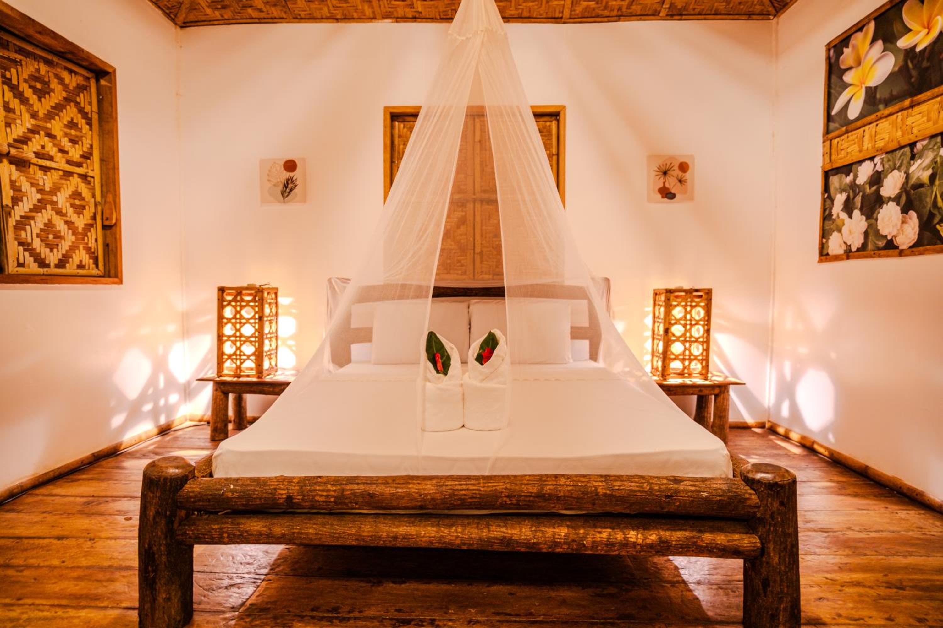 Deluxe Bungalow with Sea View - Photo 3