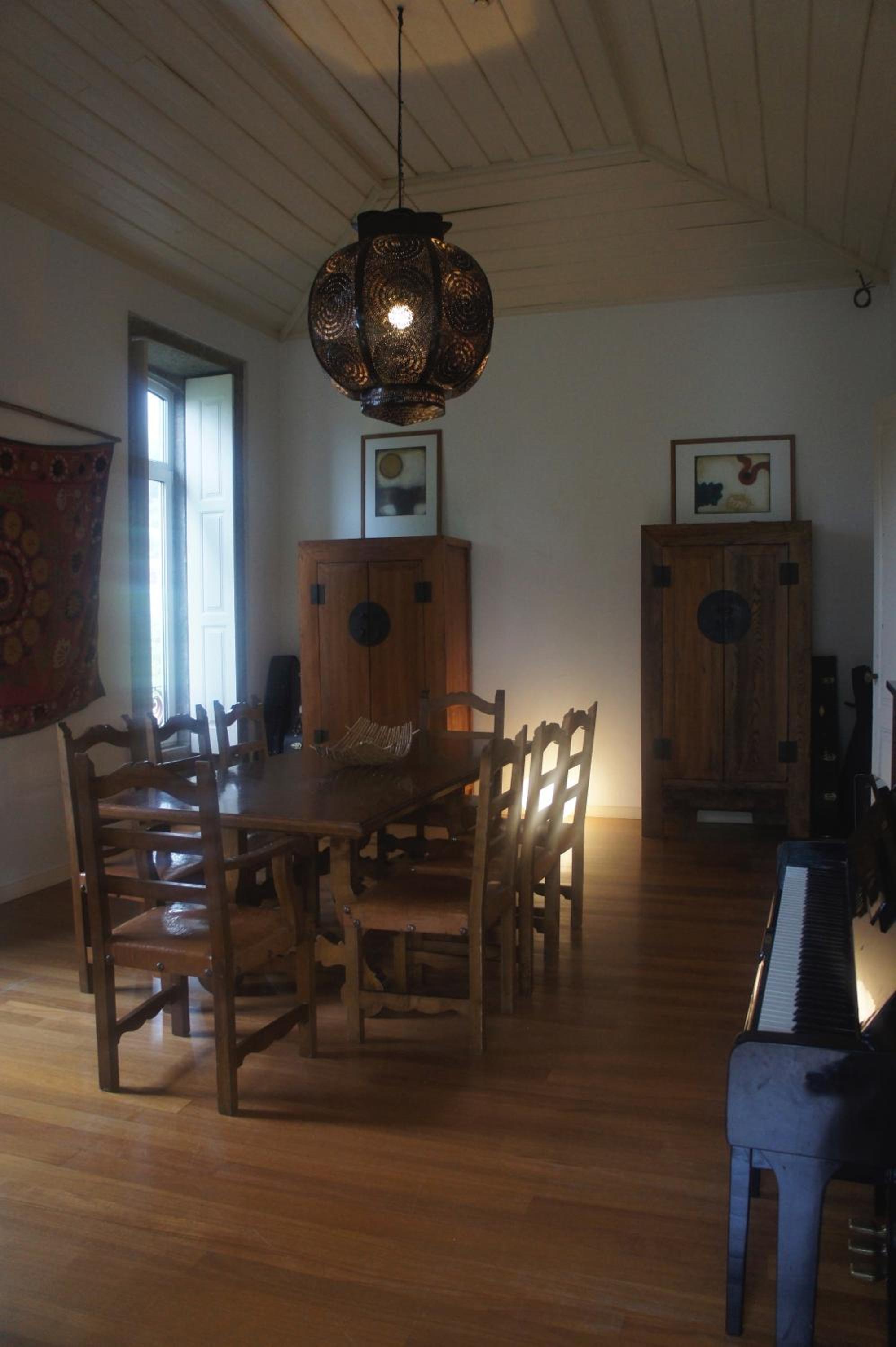 Five-Bedroom House photo 3
