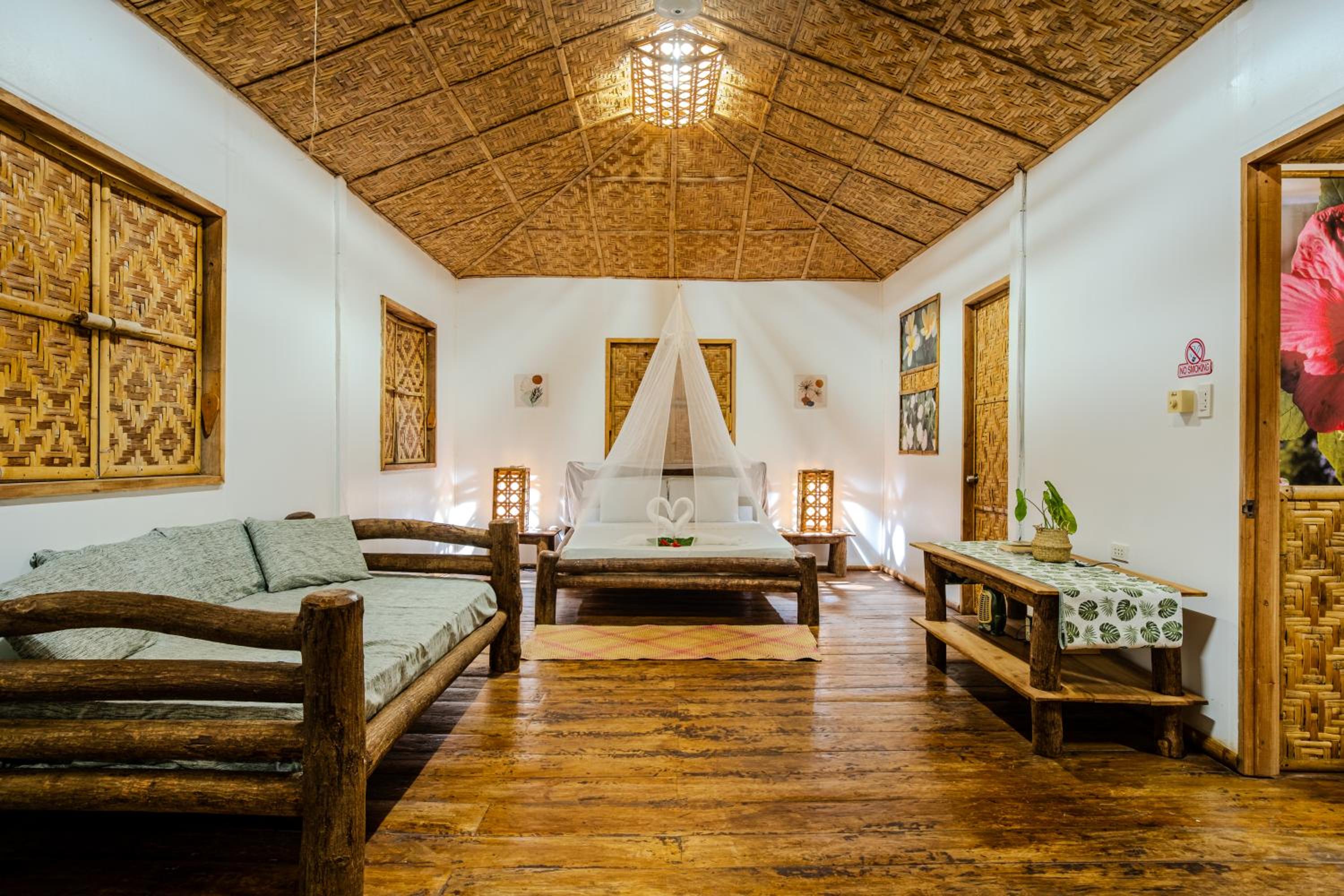 Deluxe Bungalow with Sea View - Photo 1