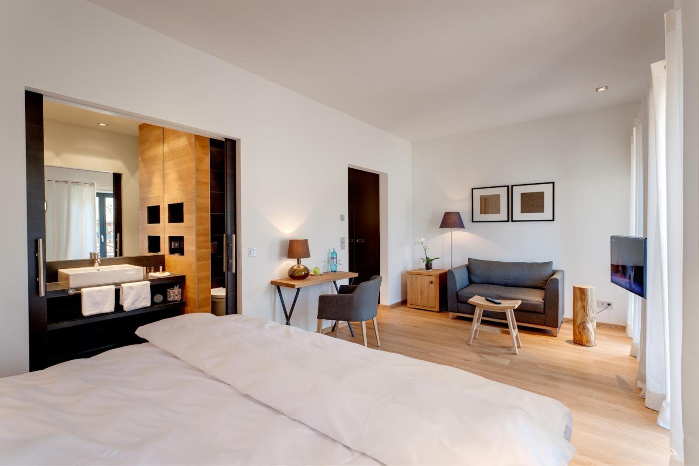 Deluxe Double Room with Spree View