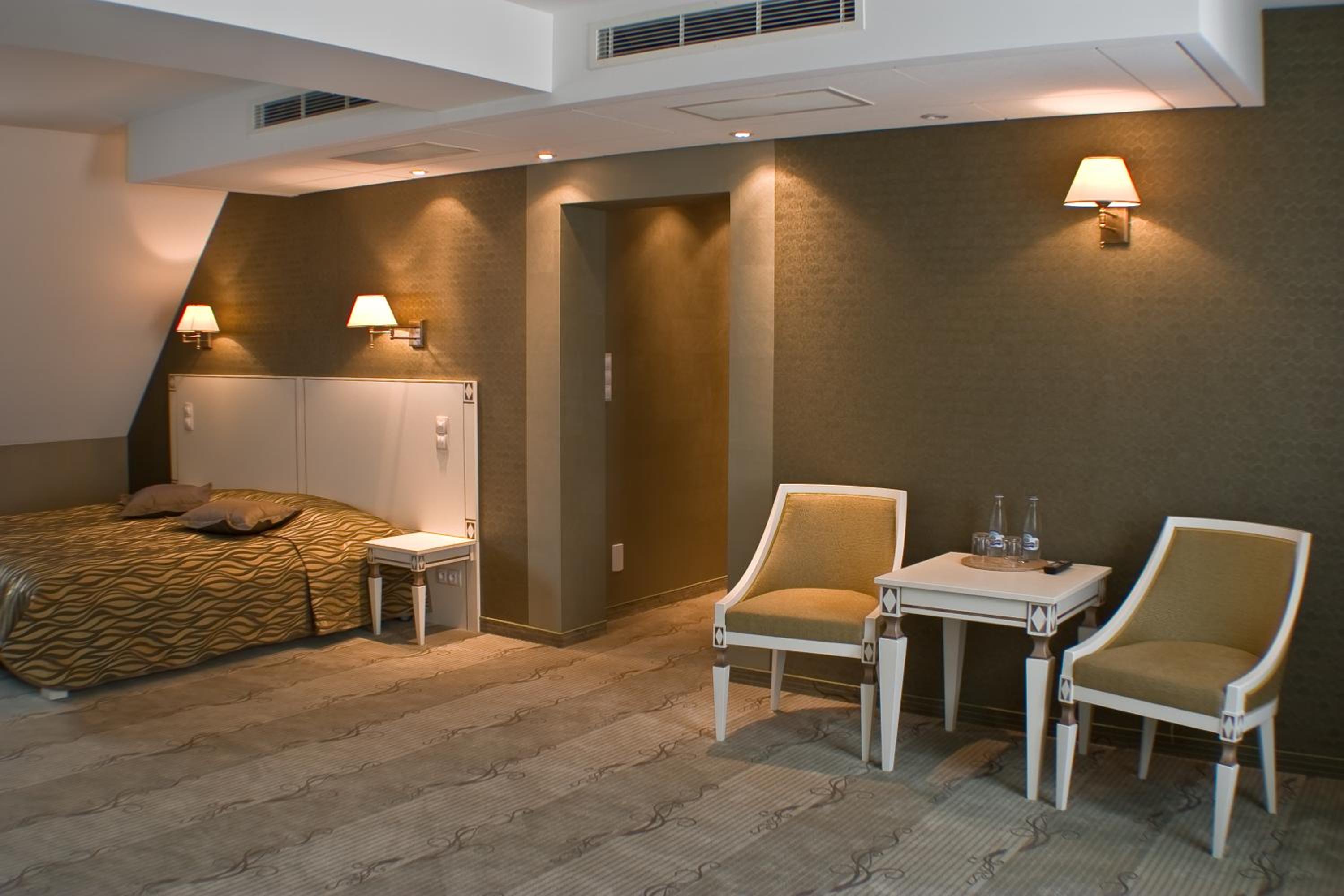 Double Room - Photo 14