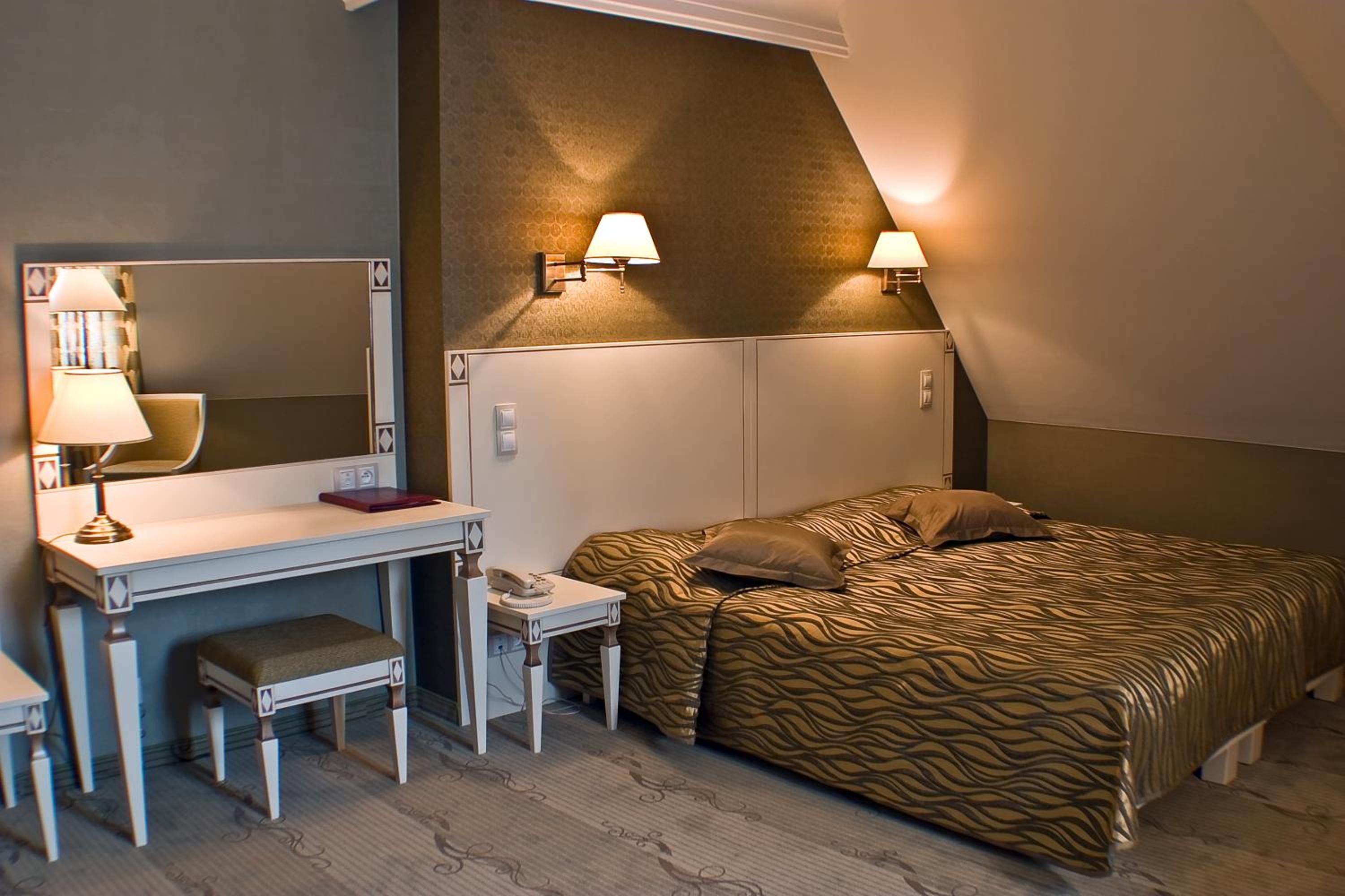 Double Room - Photo 11