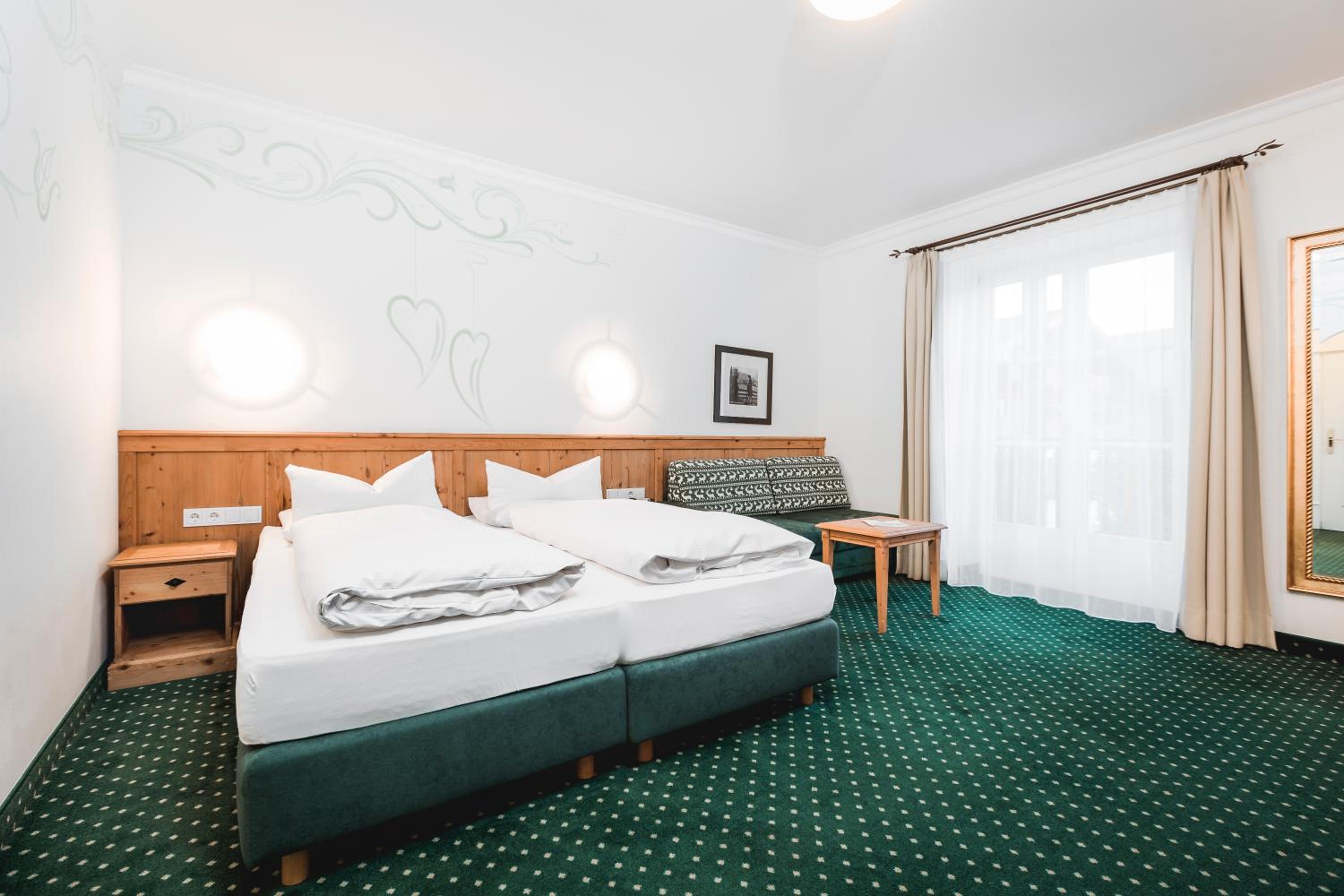 Comfort Double Room with Balcony and City View photo 2