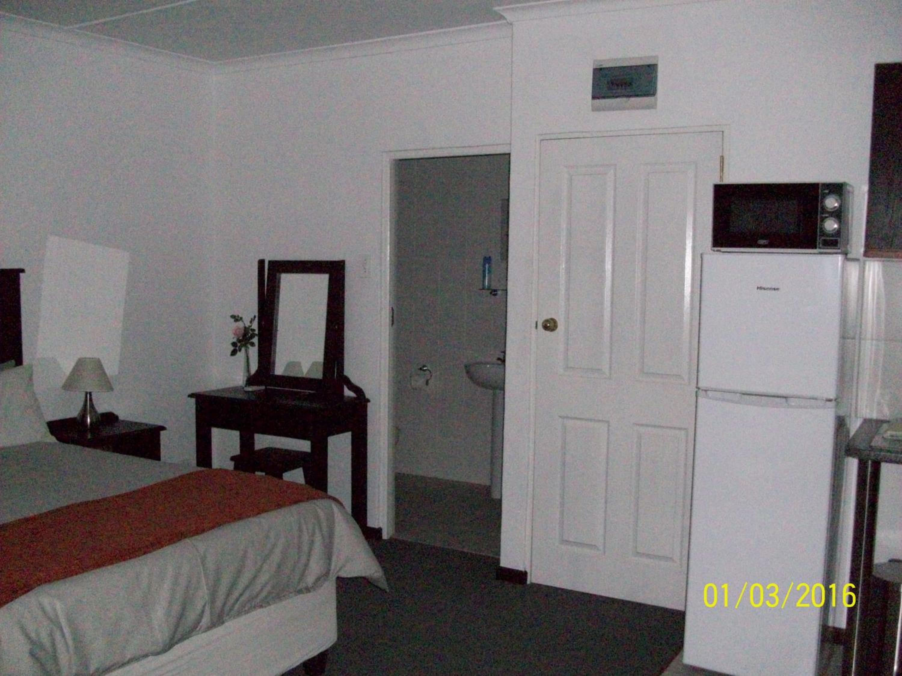 Family Room with Bath photo 3