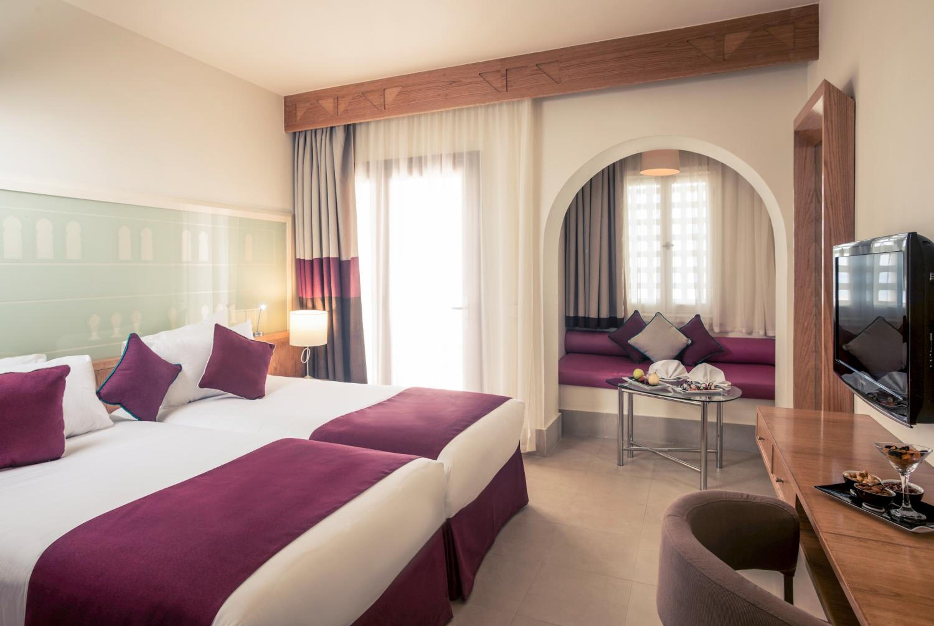Standard Twin Room - Photo 1